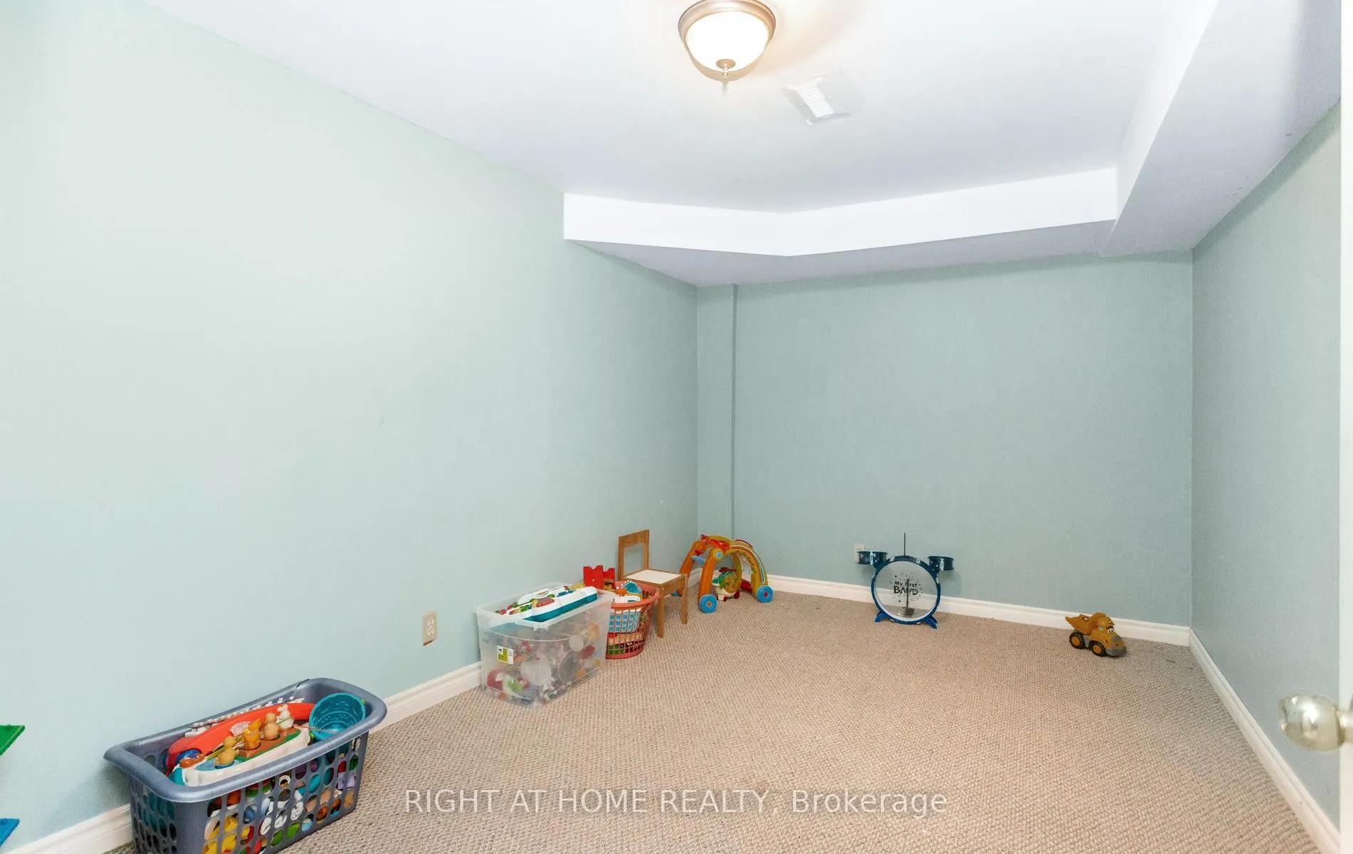 Photo 41 of 138 Atkins Circle, Brampton, Northwood Park — HOMEH