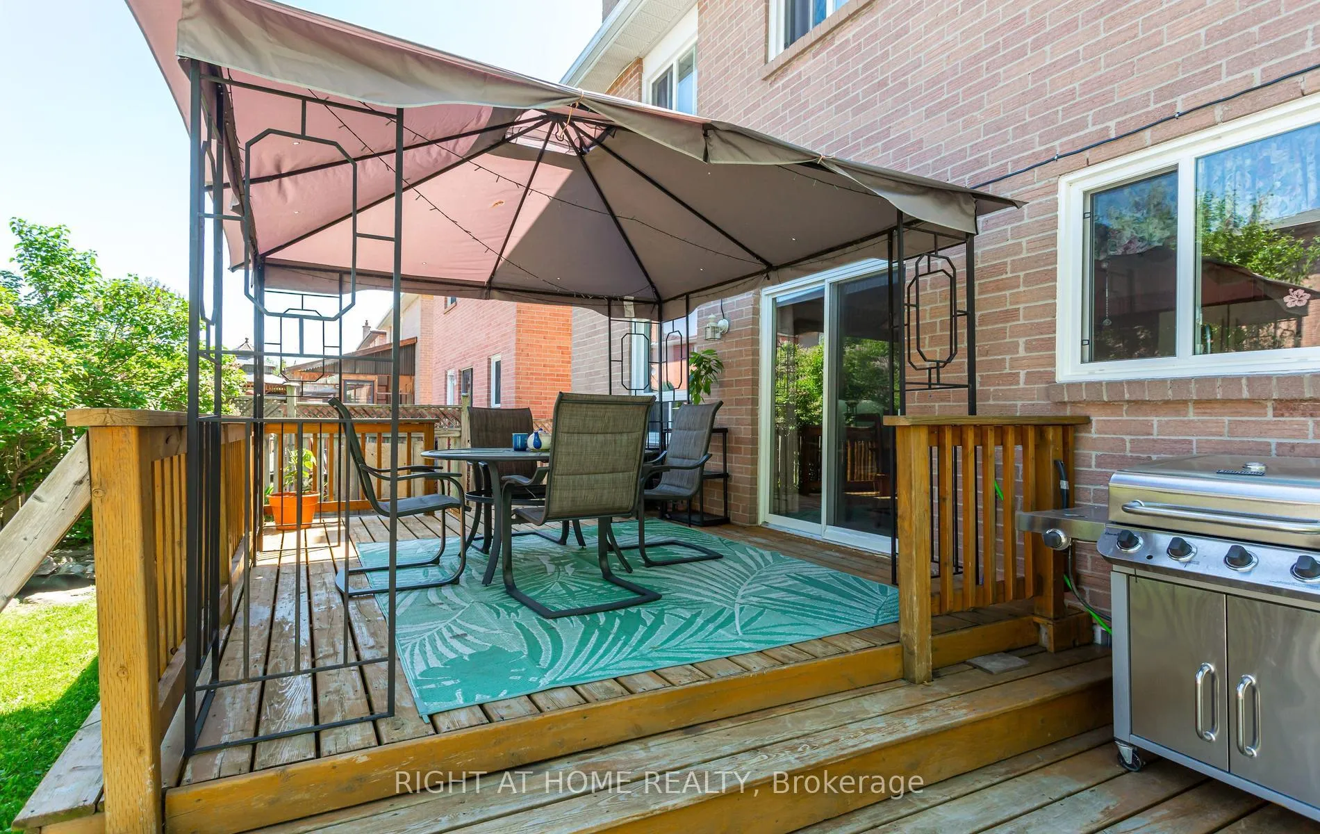 Photo 46 of 138 Atkins Circle, Brampton, Northwood Park — HOMEH