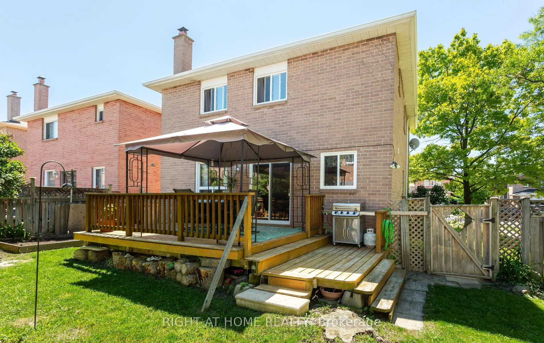 Photo 50 of 138 Atkins Circle, Brampton, Northwood Park — HOMEH