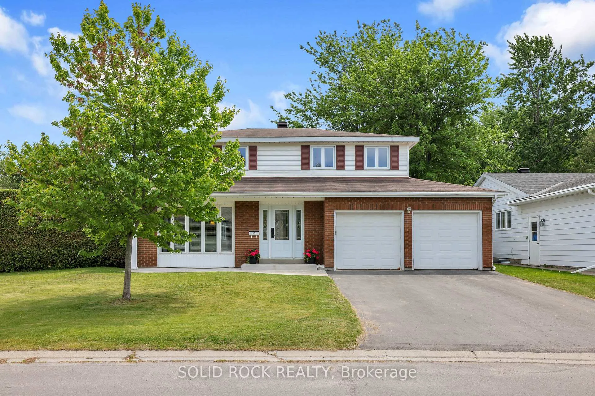 Photo 1 of 10 Highpark Crescent, Ottawa, Blackburn Hamlet — HOMEH