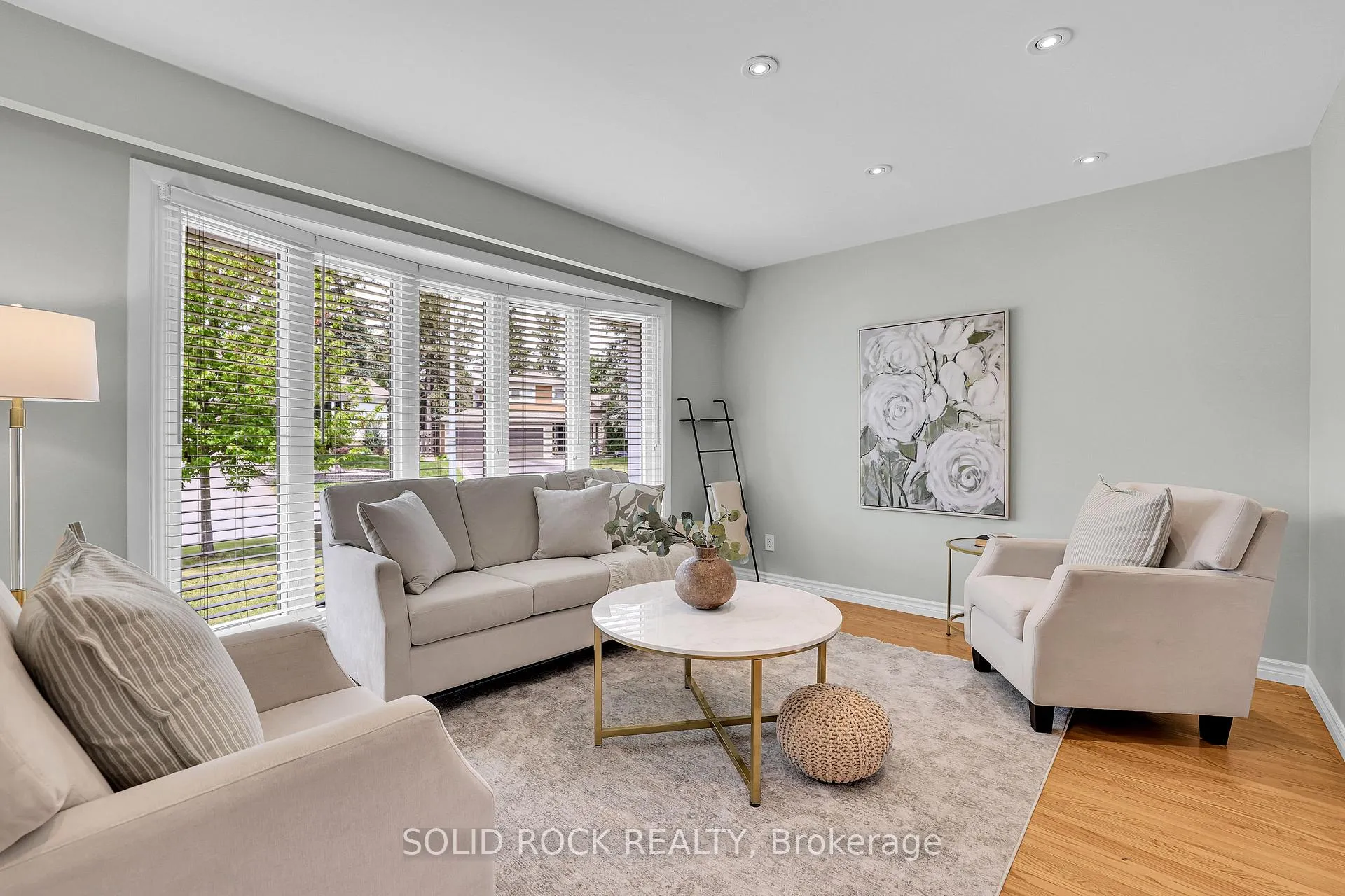 Photo 5 of 10 Highpark Crescent, Ottawa, Blackburn Hamlet — HOMEH