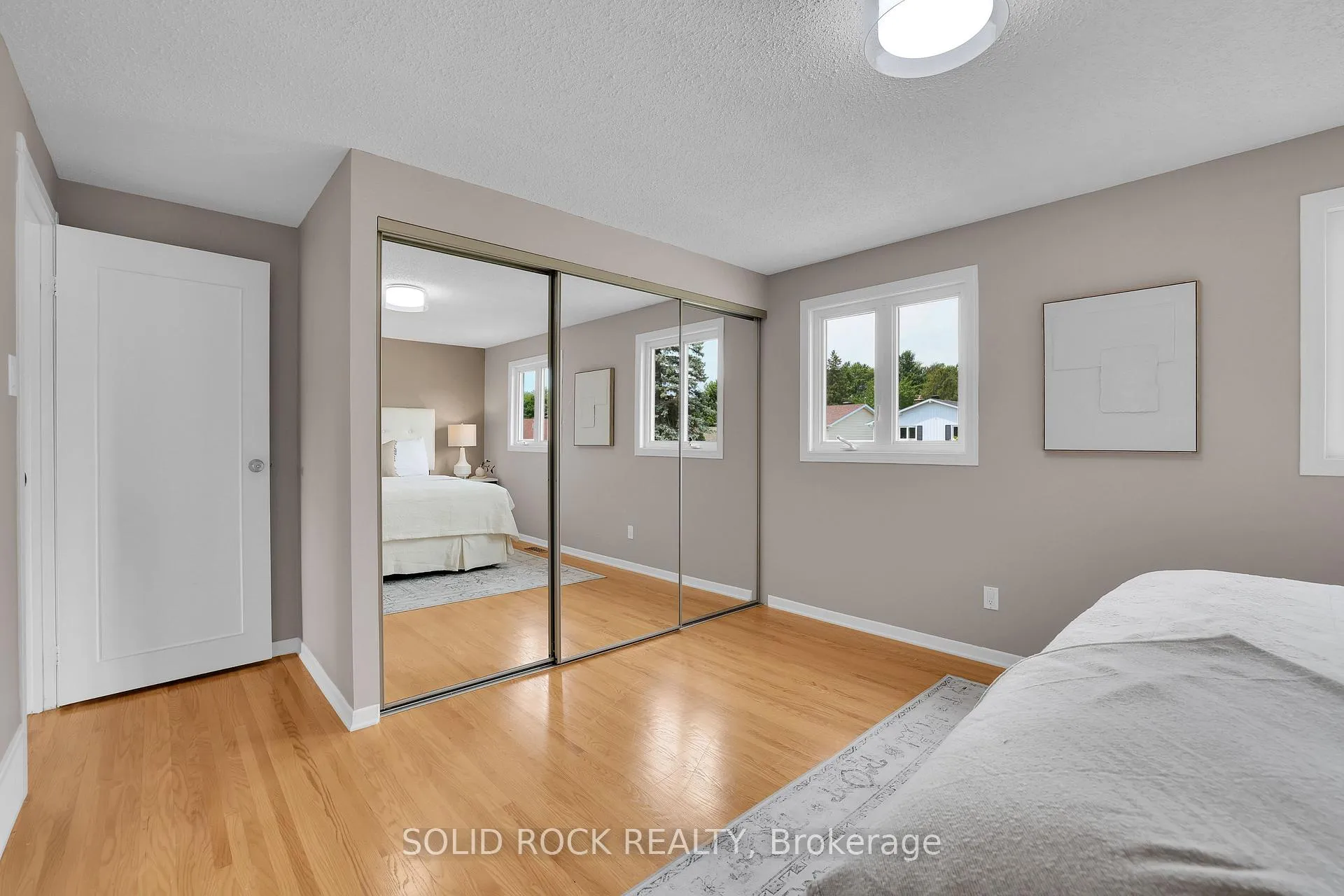 Photo 20 of 10 Highpark Crescent, Ottawa, Blackburn Hamlet — HOMEH