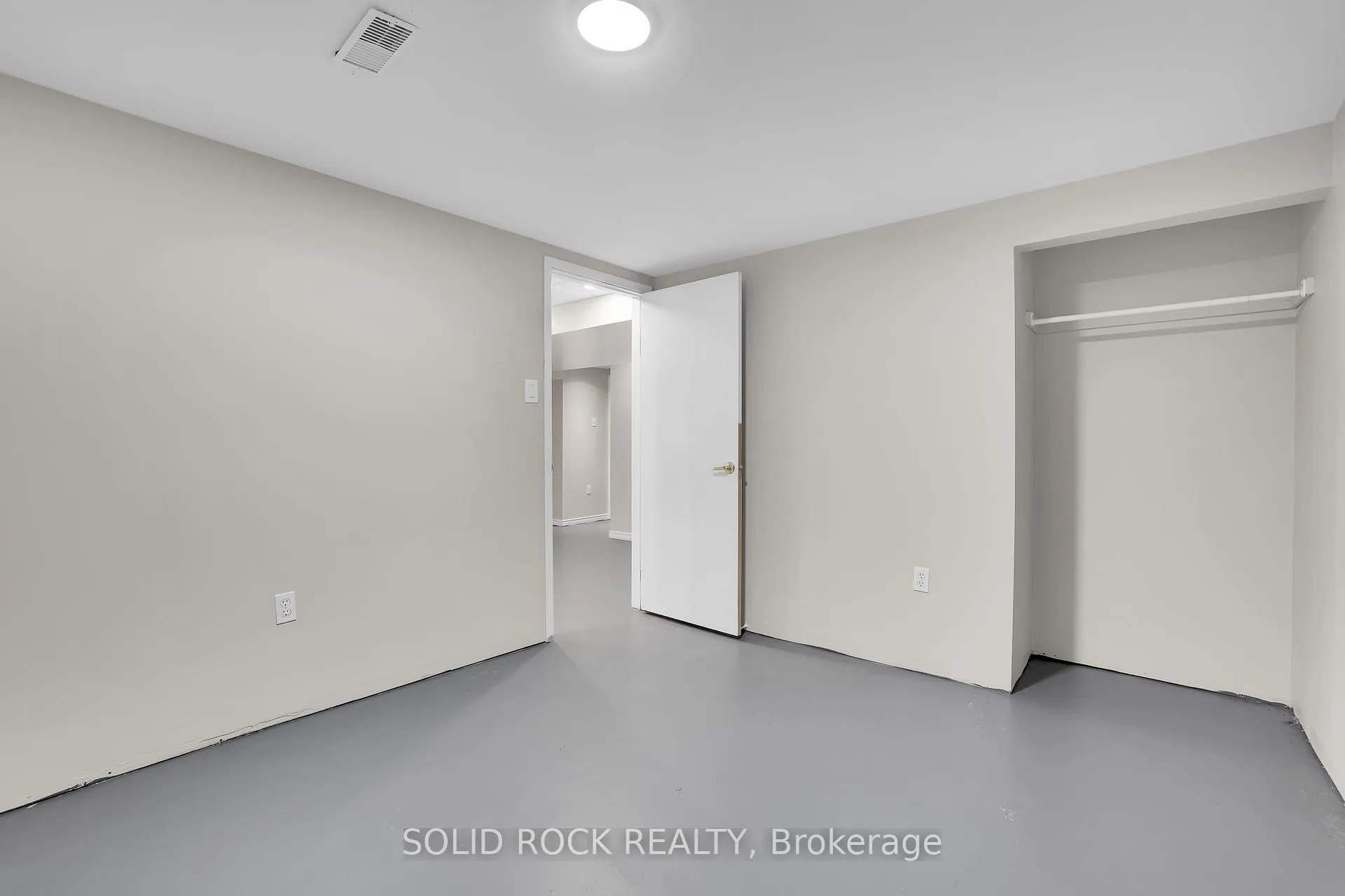 Photo 28 of 10 Highpark Crescent, Ottawa, Blackburn Hamlet — HOMEH