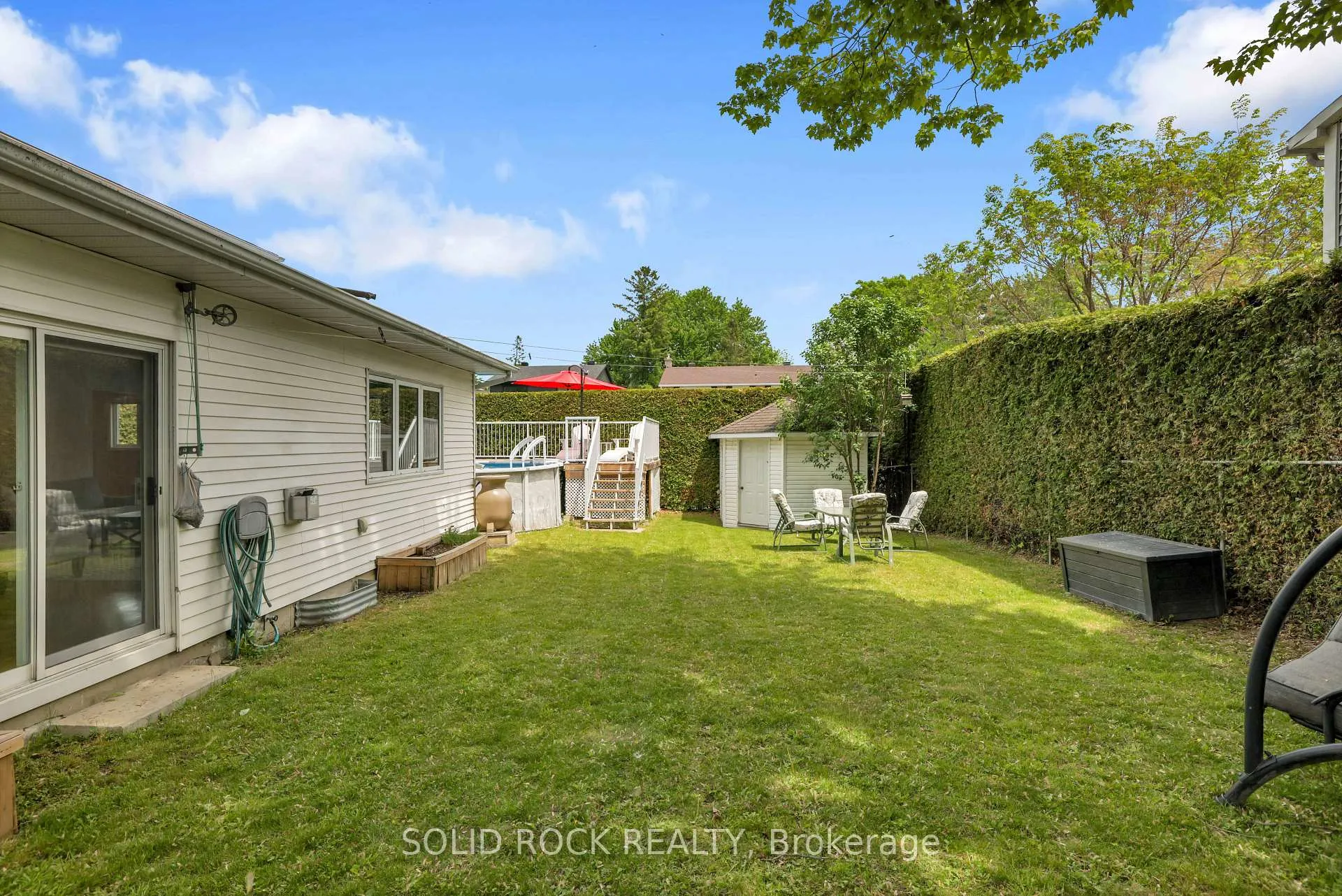 Photo 31 of 10 Highpark Crescent, Ottawa, Blackburn Hamlet — HOMEH