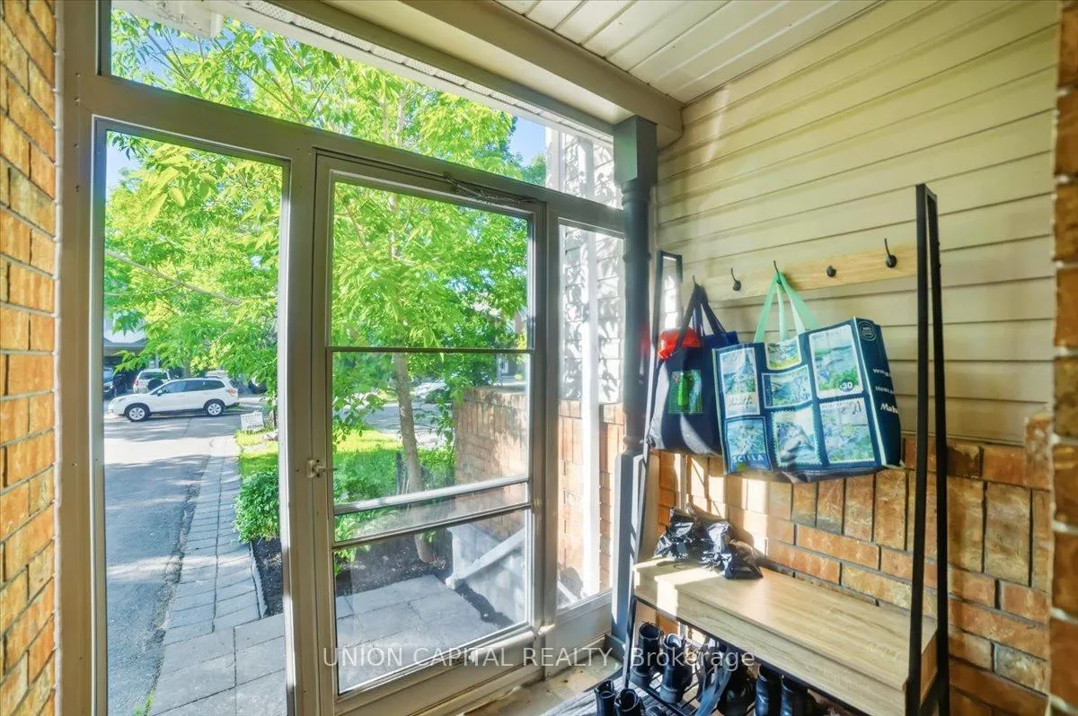 Photo 2 of 31 Ochalski Road, Aurora, Bayview Wellington — HOMEH