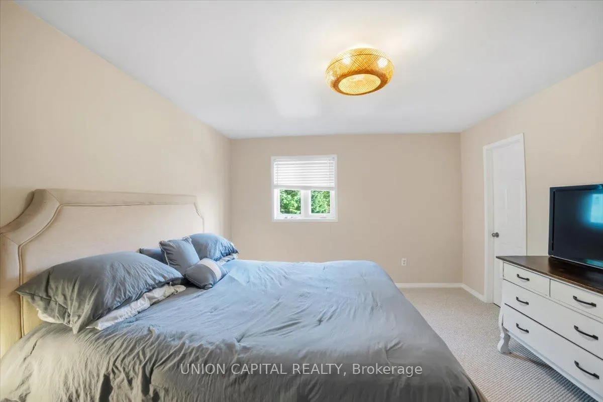 Photo 19 of 31 Ochalski Road, Aurora, Bayview Wellington — HOMEH