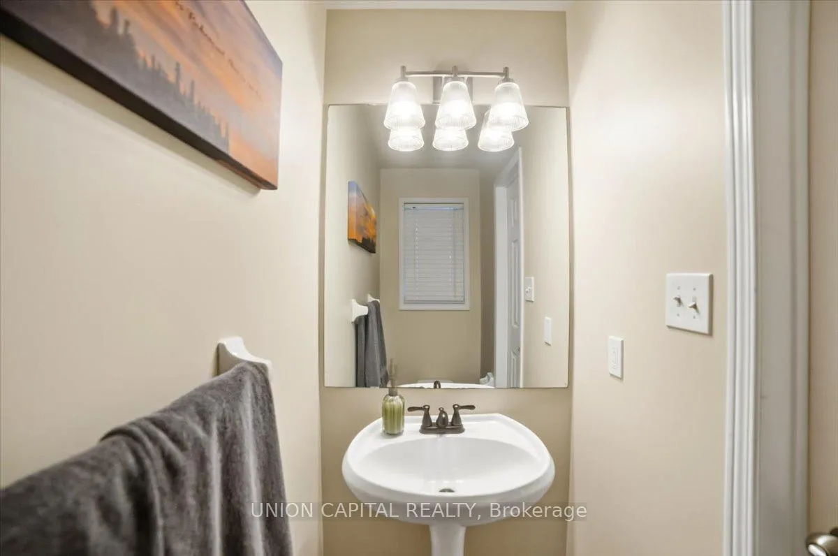 Photo 27 of 31 Ochalski Road, Aurora, Bayview Wellington — HOMEH