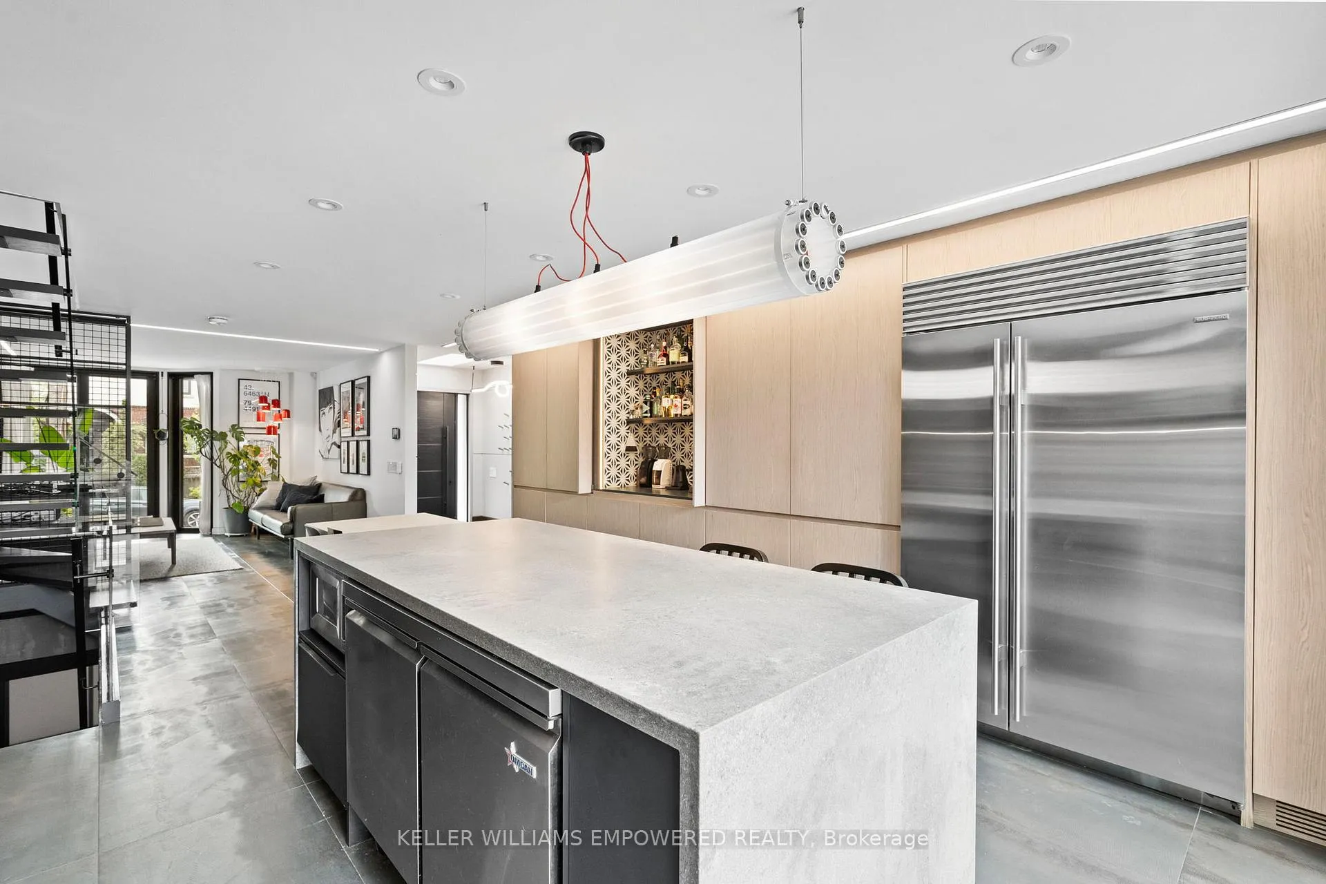 Photo 9 of 134 Geoffrey Street, Toronto, High Park-Swansea — HOMEH