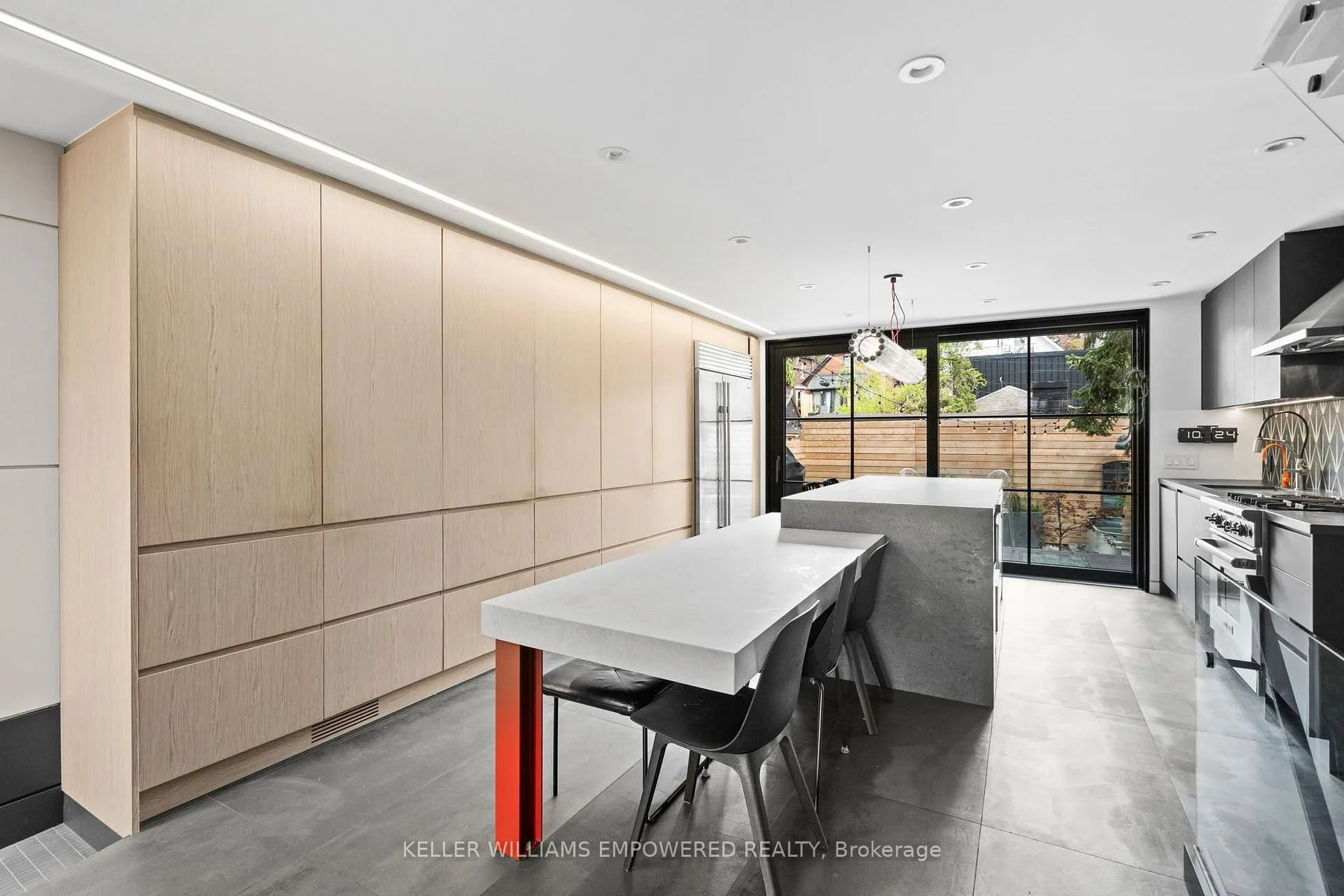 Photo 11 of 134 Geoffrey Street, Toronto, High Park-Swansea — HOMEH