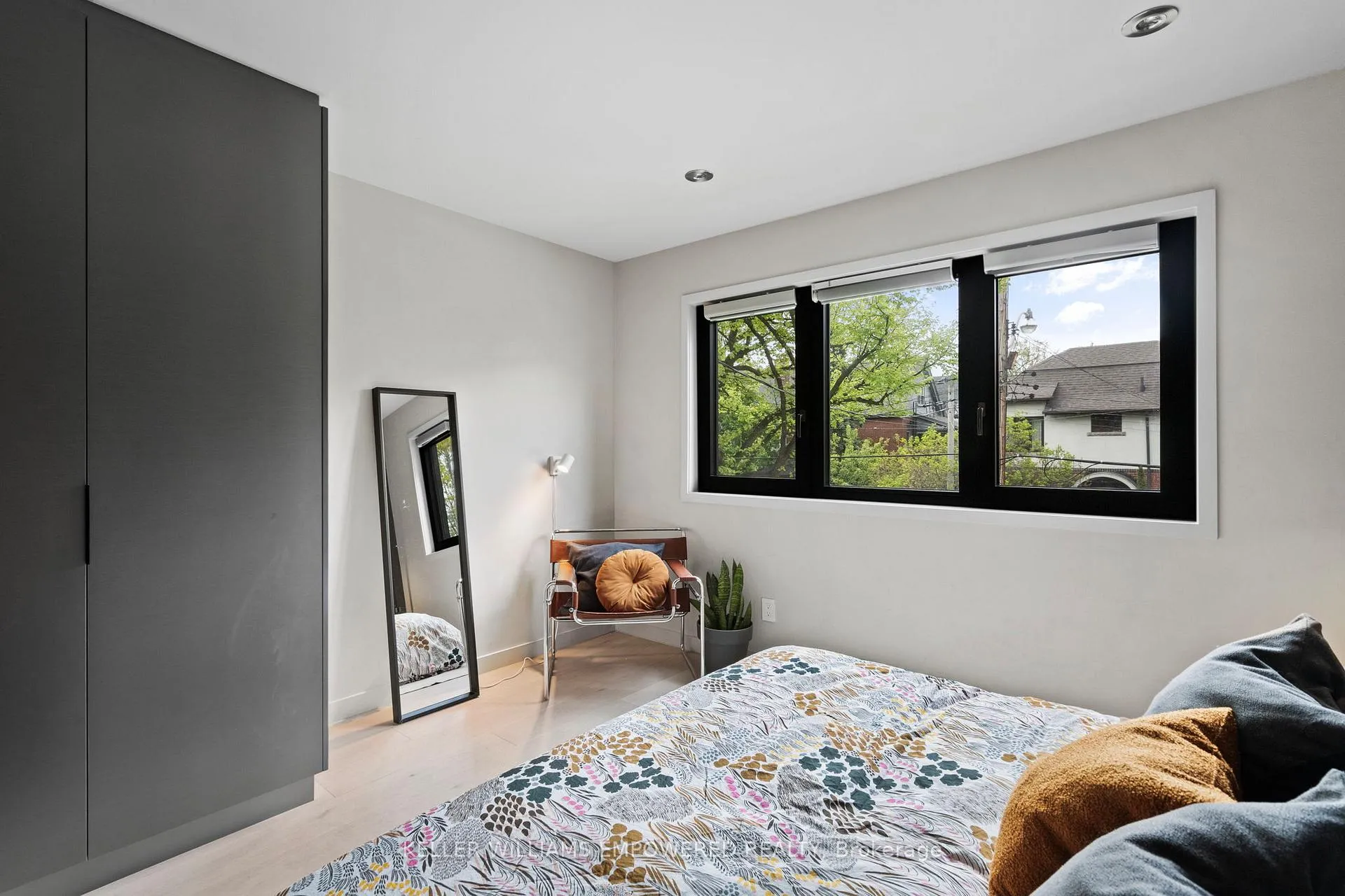 Photo 20 of 134 Geoffrey Street, Toronto, High Park-Swansea — HOMEH