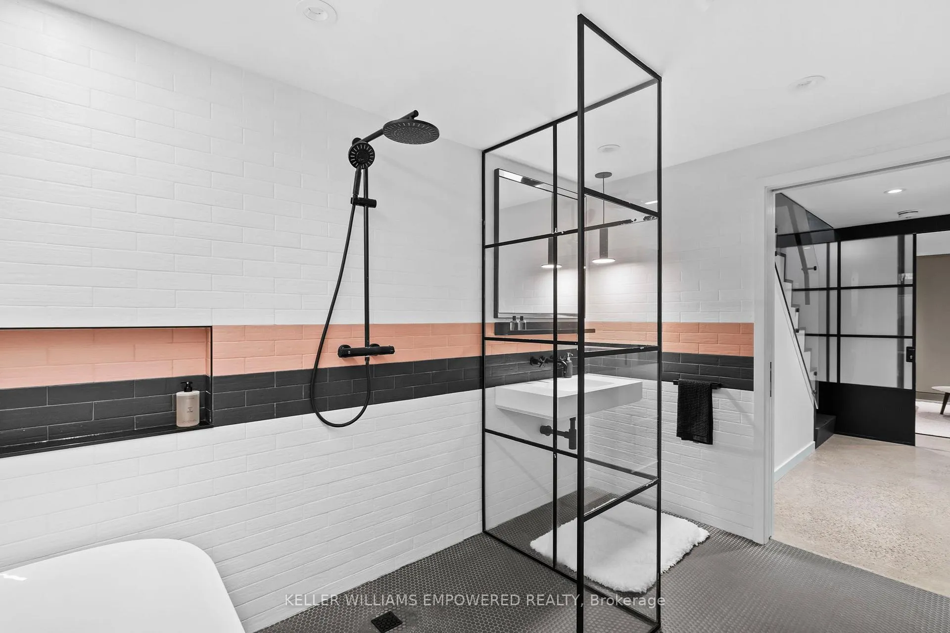Photo 31 of 134 Geoffrey Street, Toronto, High Park-Swansea — HOMEH