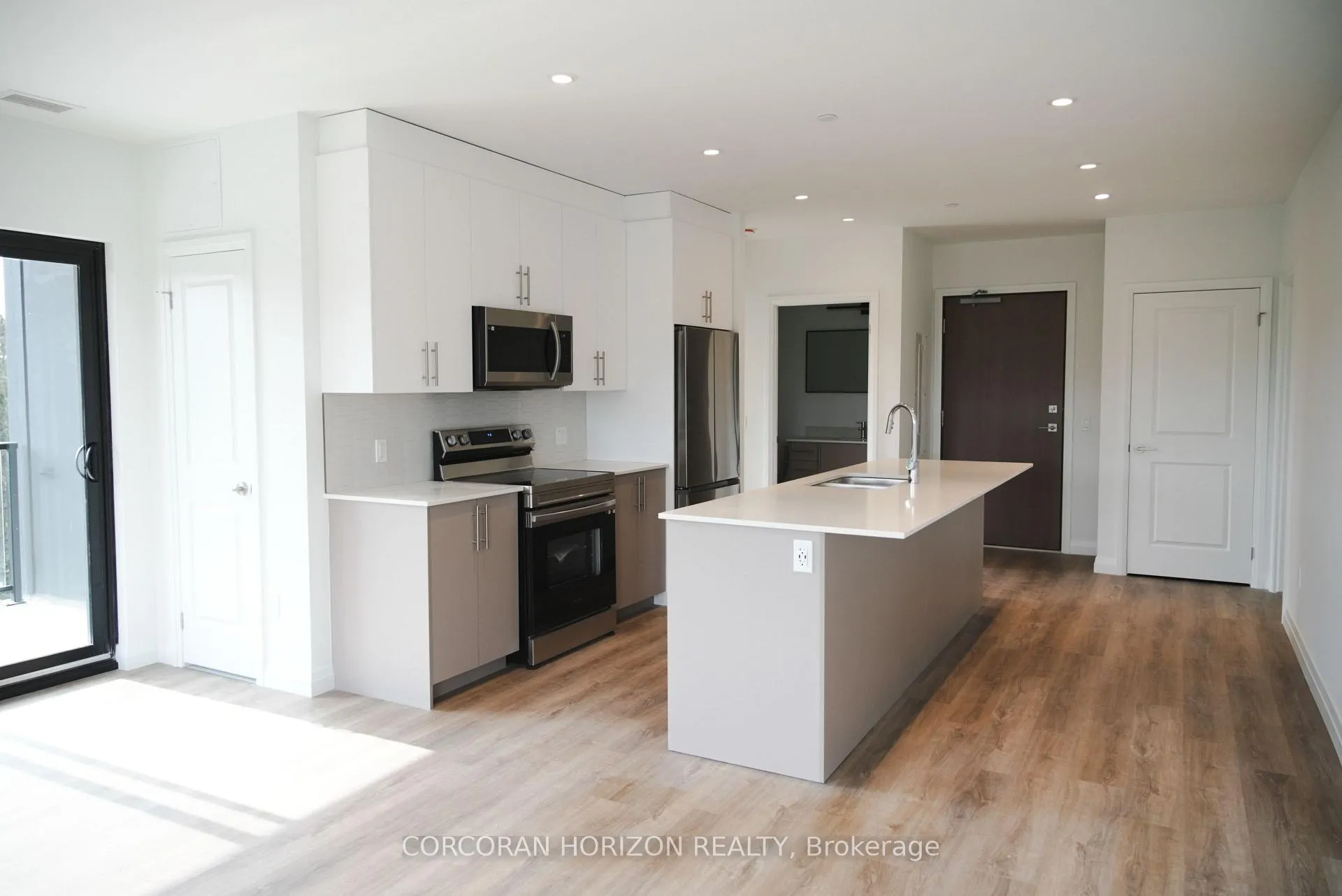 Photo 6 of Unit 701, 525 New Dundee Rd, Kitchener — HOMEH