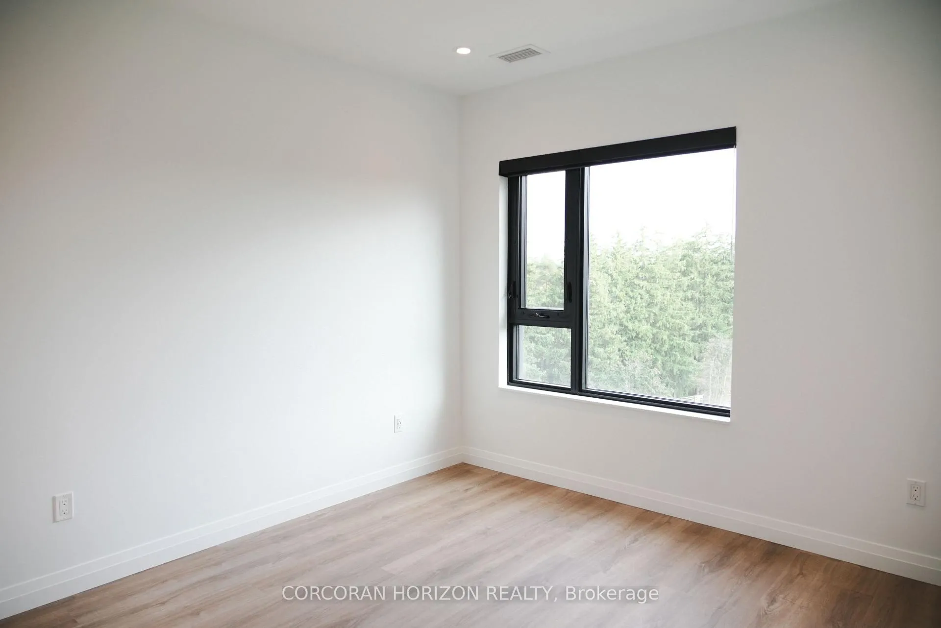 Photo 13 of Unit 701, 525 New Dundee Rd, Kitchener — HOMEH