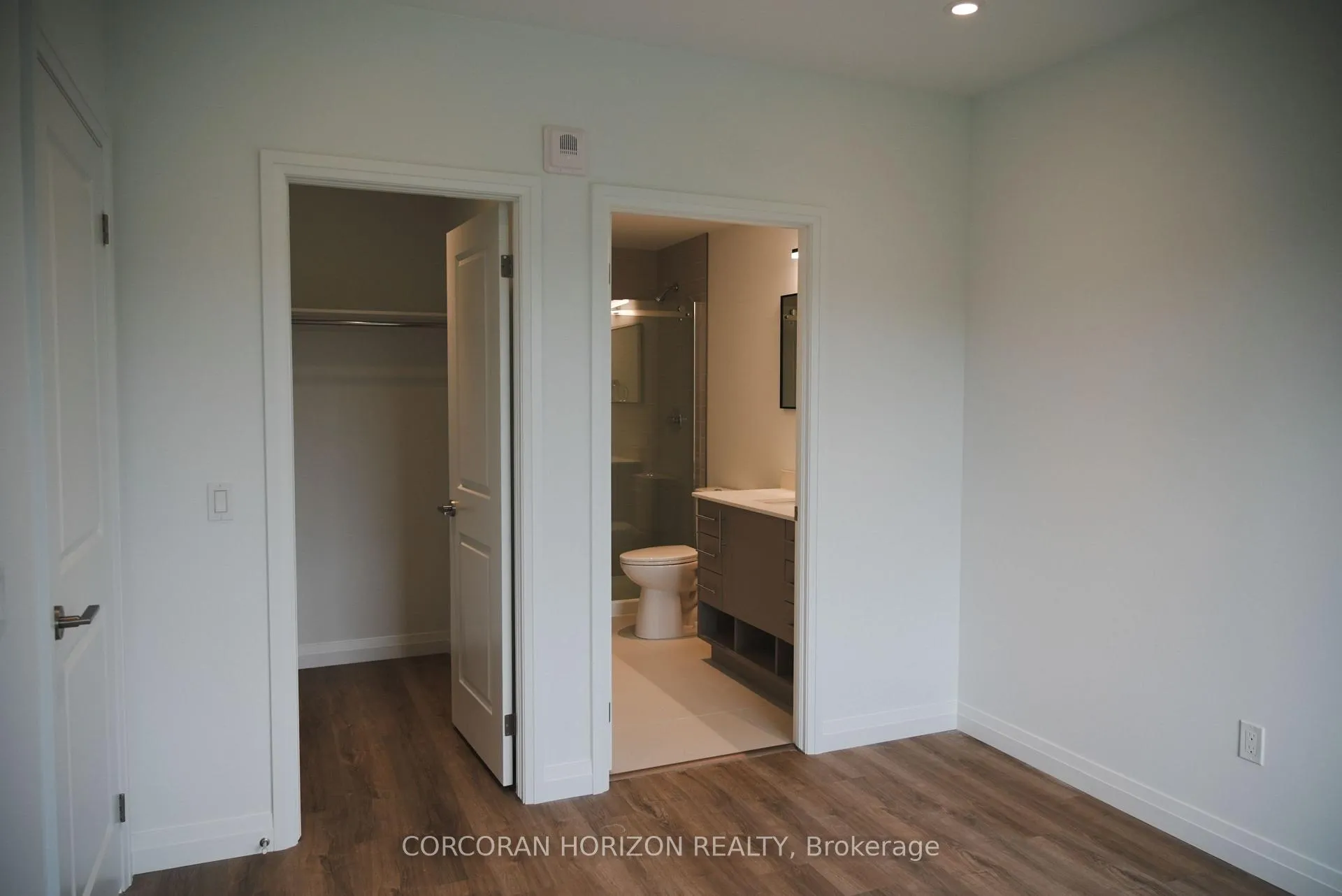 Photo 14 of Unit 701, 525 New Dundee Rd, Kitchener — HOMEH