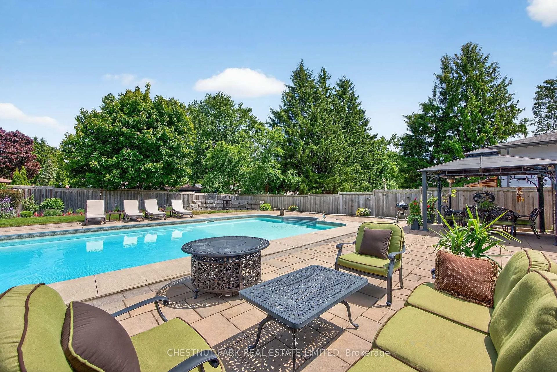Photo 35 of 311 Pine Drive, Barrie, Bayshore — HOMEH
