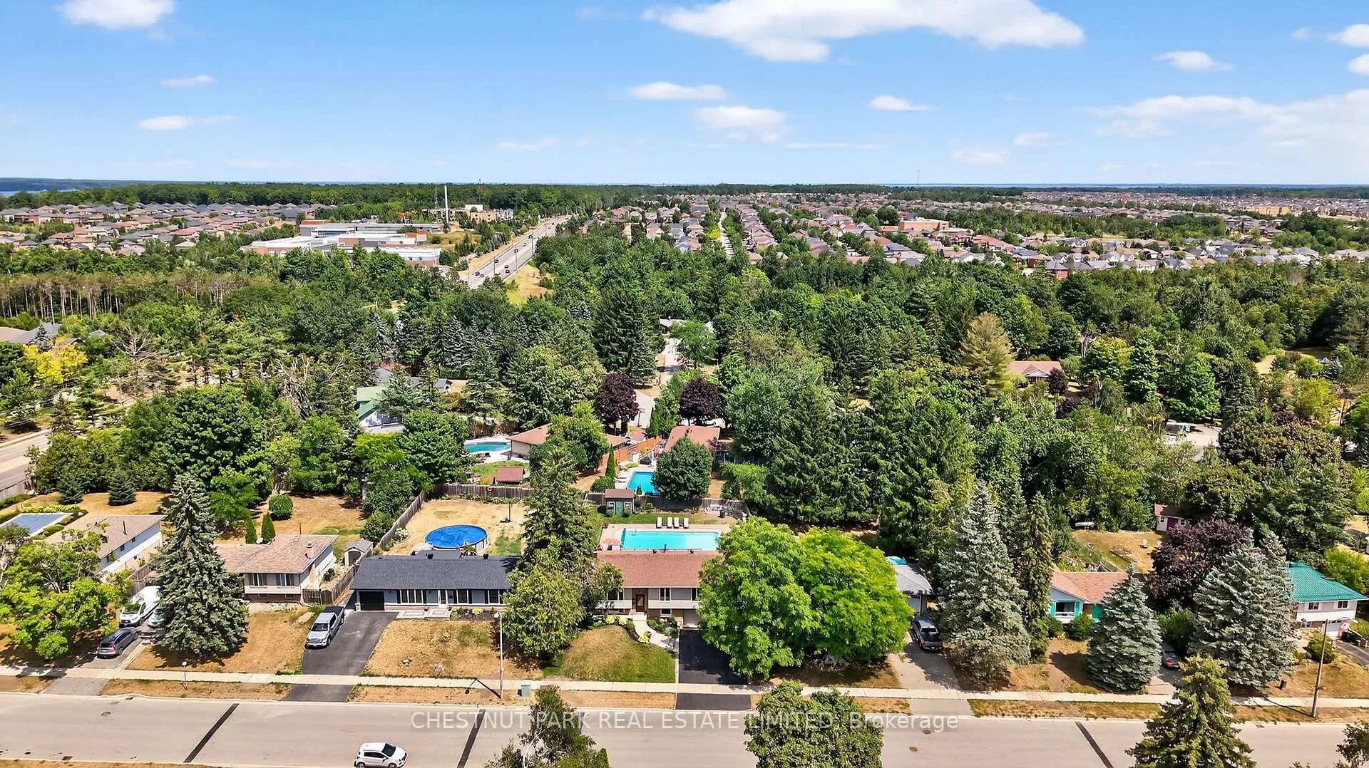 Photo 46 of 311 Pine Drive, Barrie, Bayshore — HOMEH