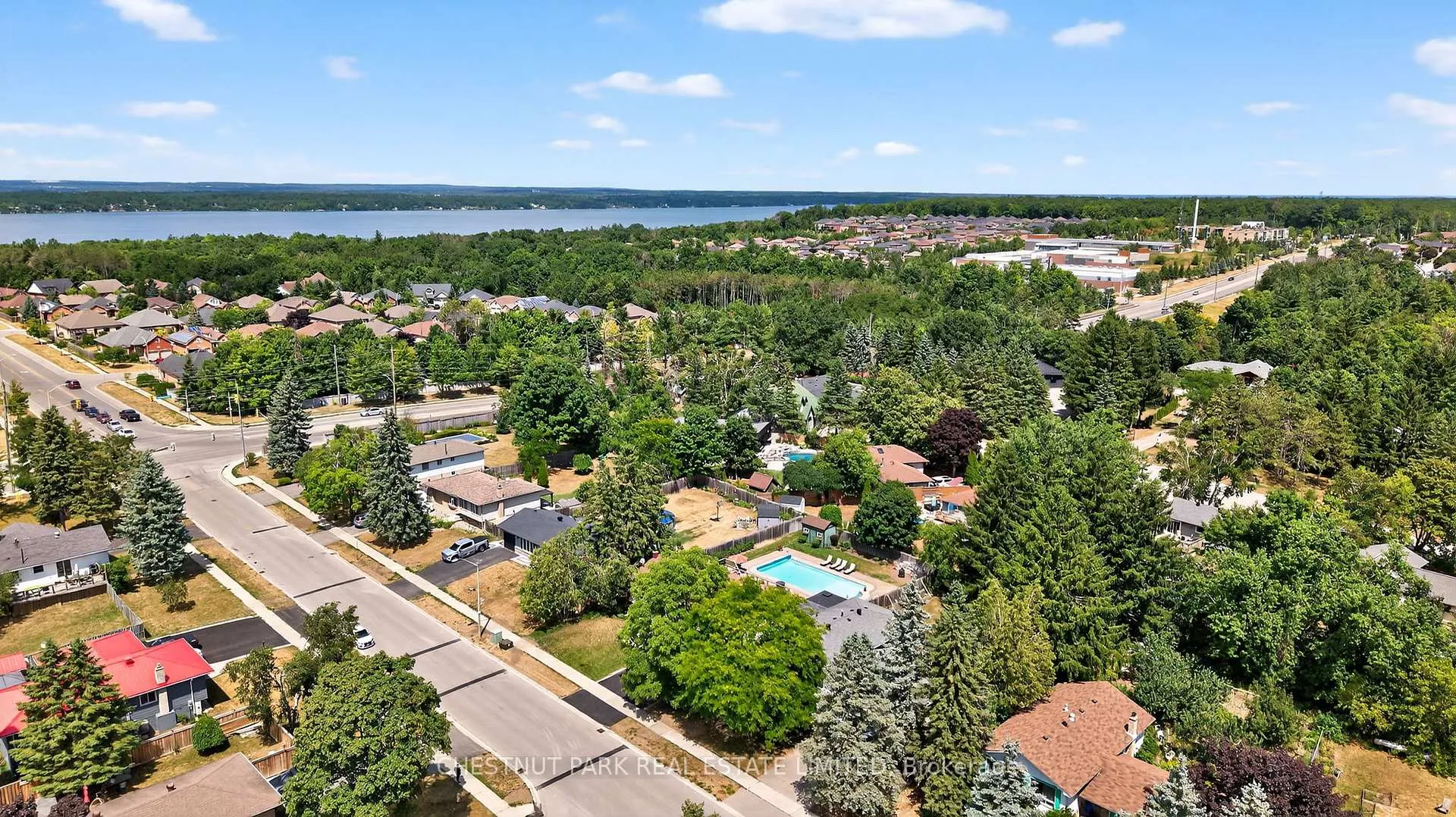 Photo 47 of 311 Pine Drive, Barrie, Bayshore — HOMEH