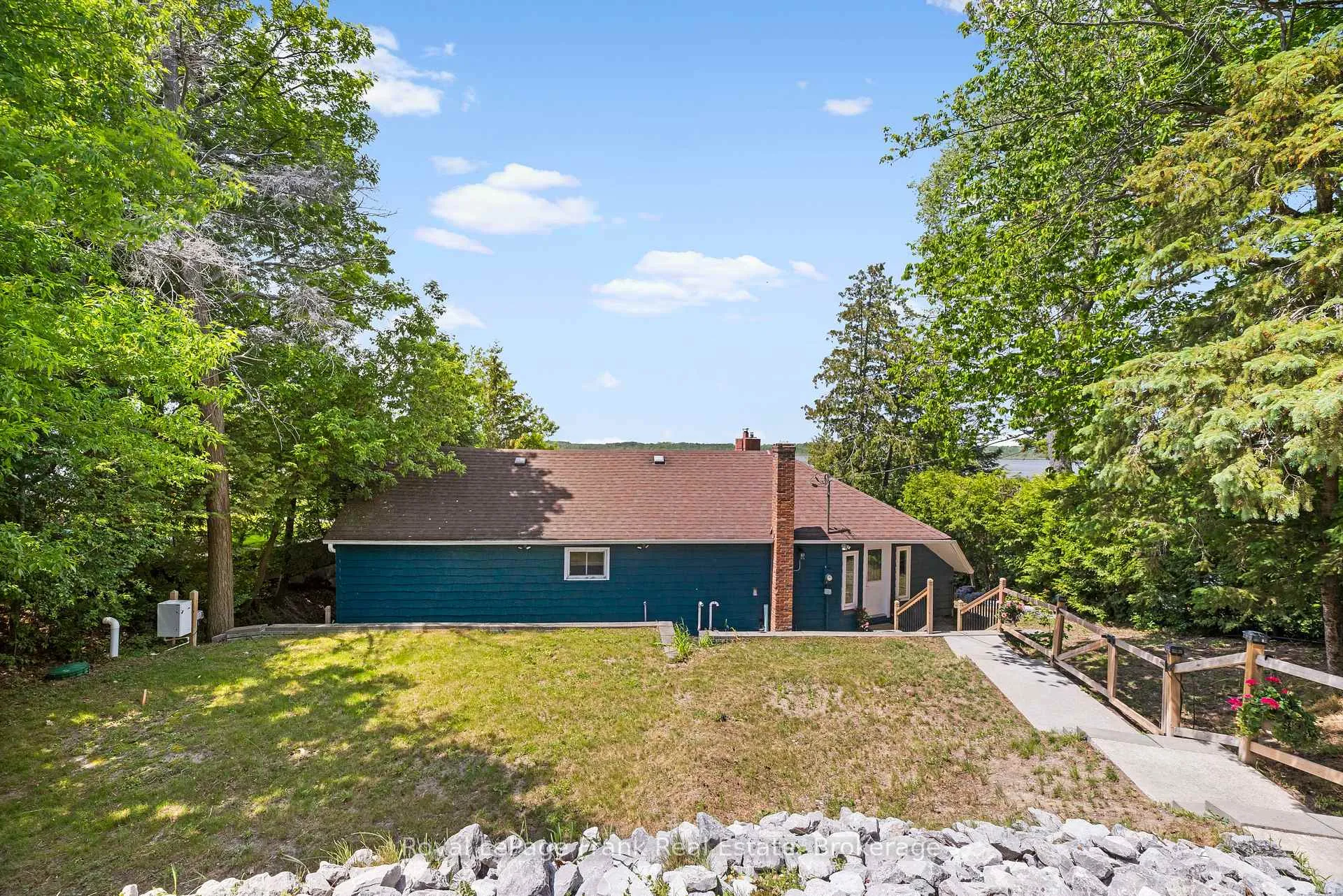 Photo 5 of 24 Pettet Drive, Scugog, Rural Scugog — HOMEH
