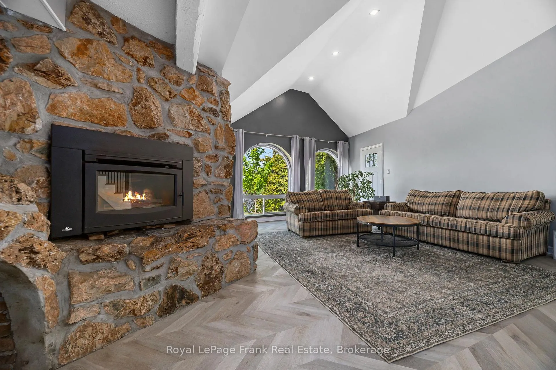 Photo 24 of 24 Pettet Drive, Scugog, Rural Scugog — HOMEH