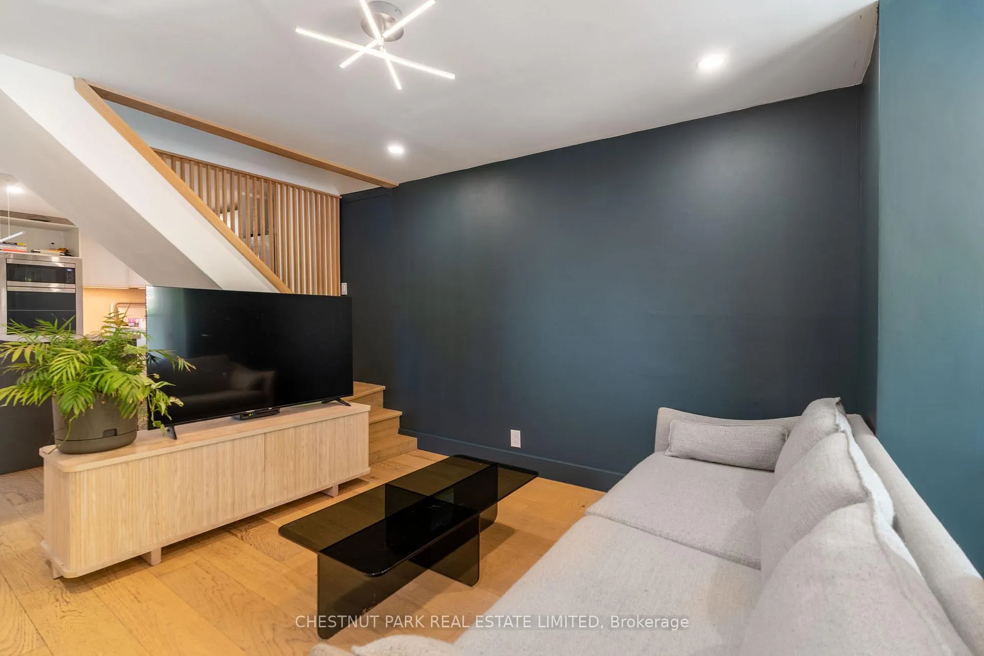 Photo 14 of 119 Craven Road, Toronto, Greenwood-Coxwell — HOMEH