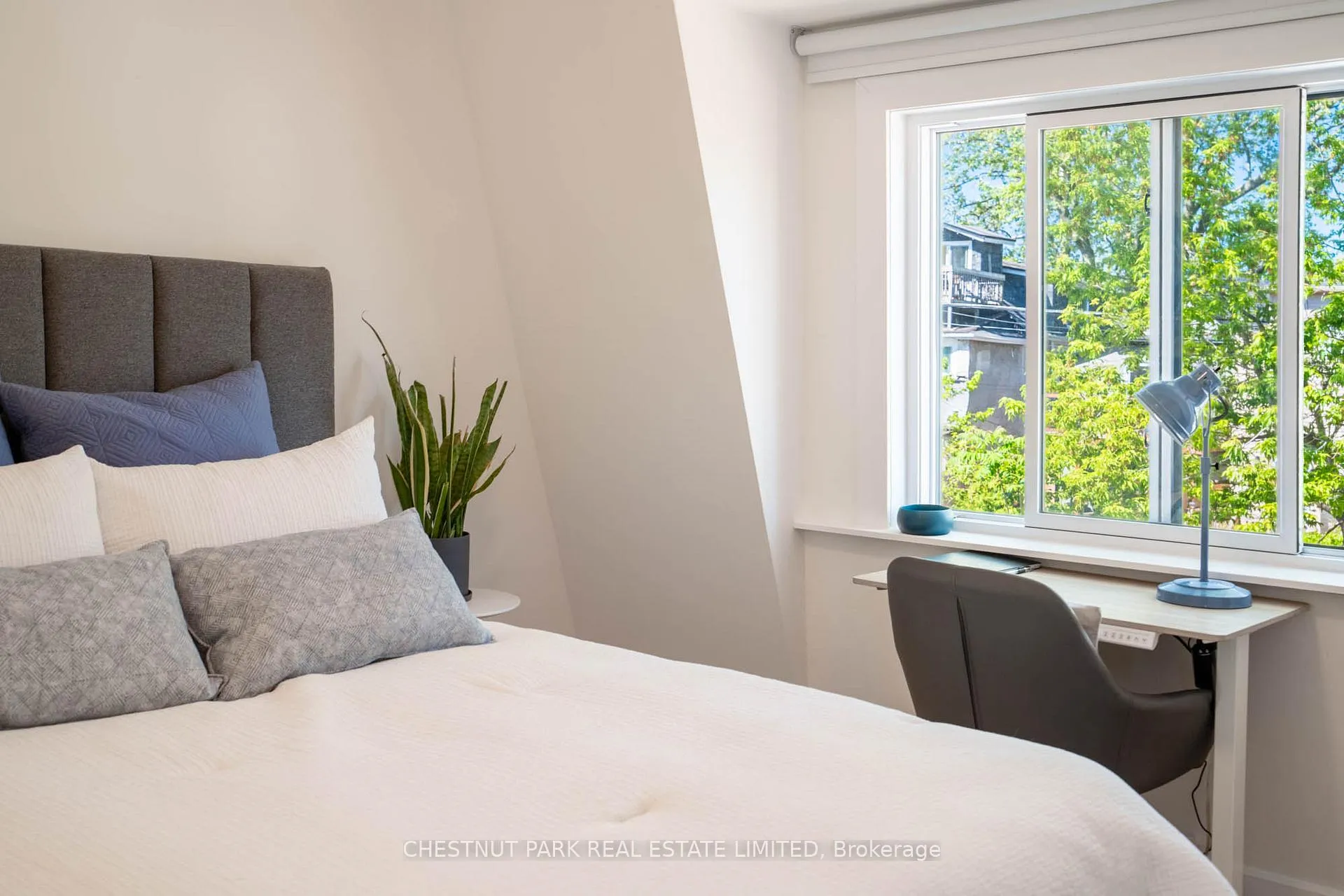 Photo 20 of 119 Craven Road, Toronto, Greenwood-Coxwell — HOMEH