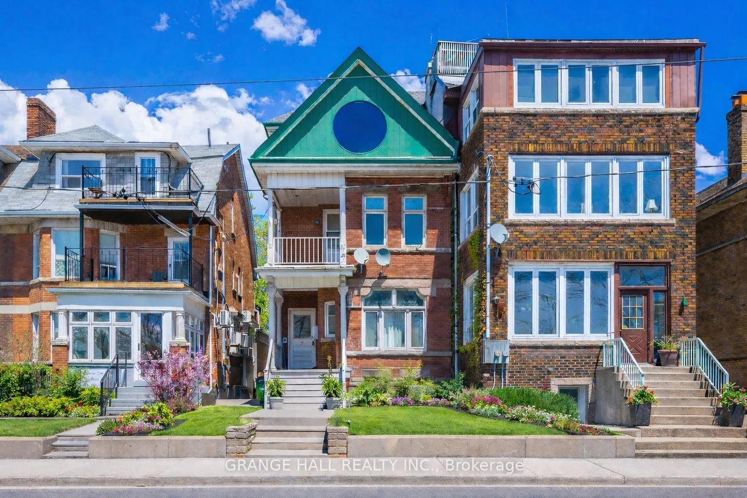Photo of 1544 King Street W