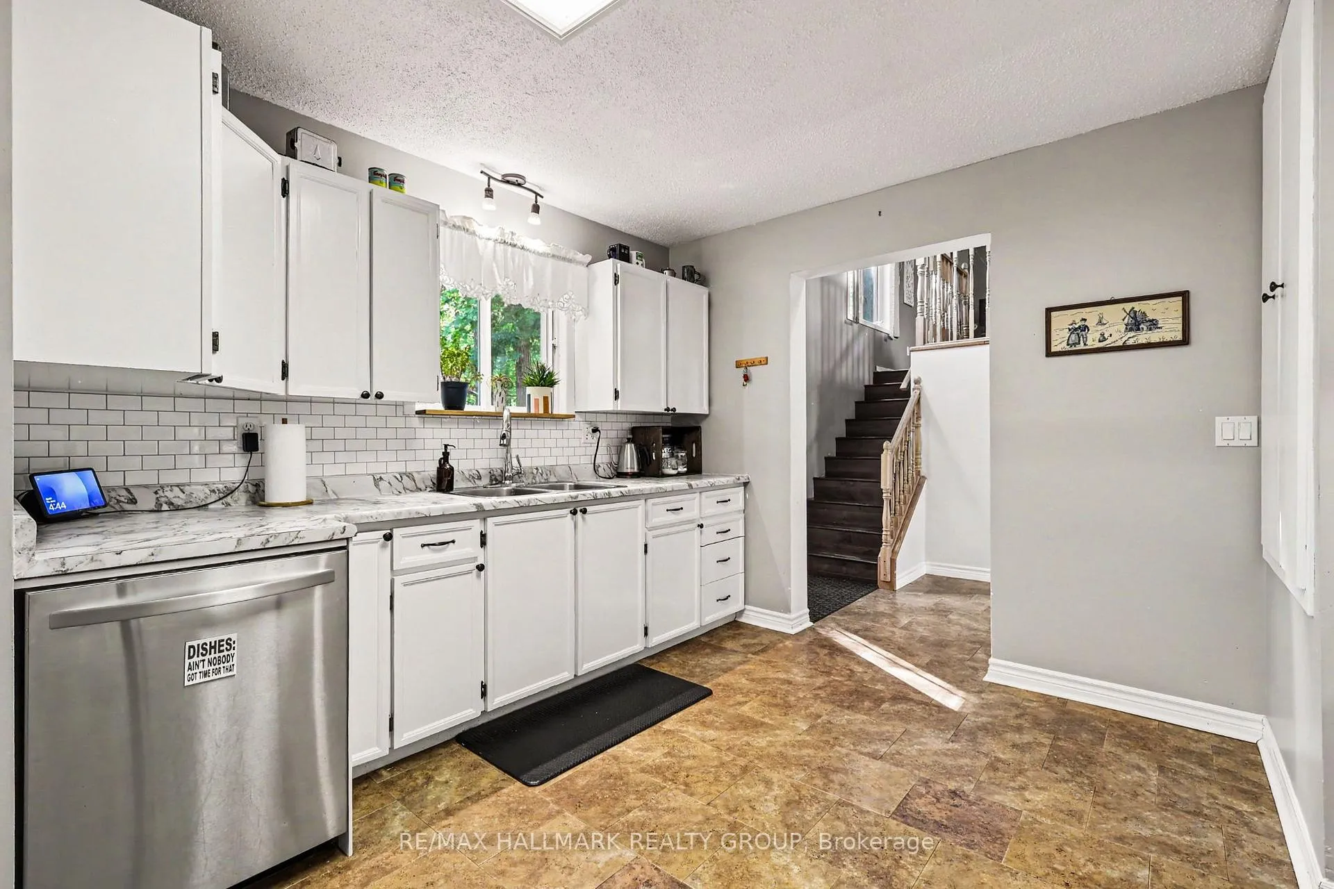 Photo 10 of 471 Campbell Drive, McNab/Braeside, Mcnab/Braeside Twps — HOMEH