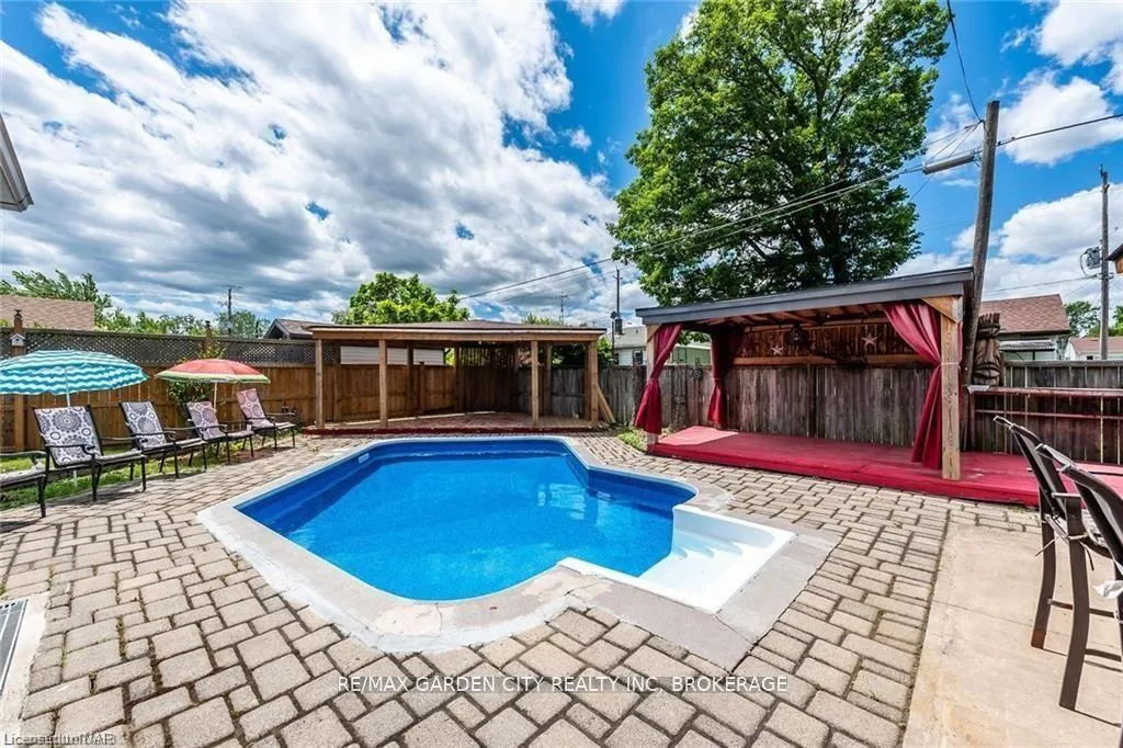 Photo 1 of Unit UPPER, 834 David Street, Welland, Lincoln/Crowland — HOMEH
