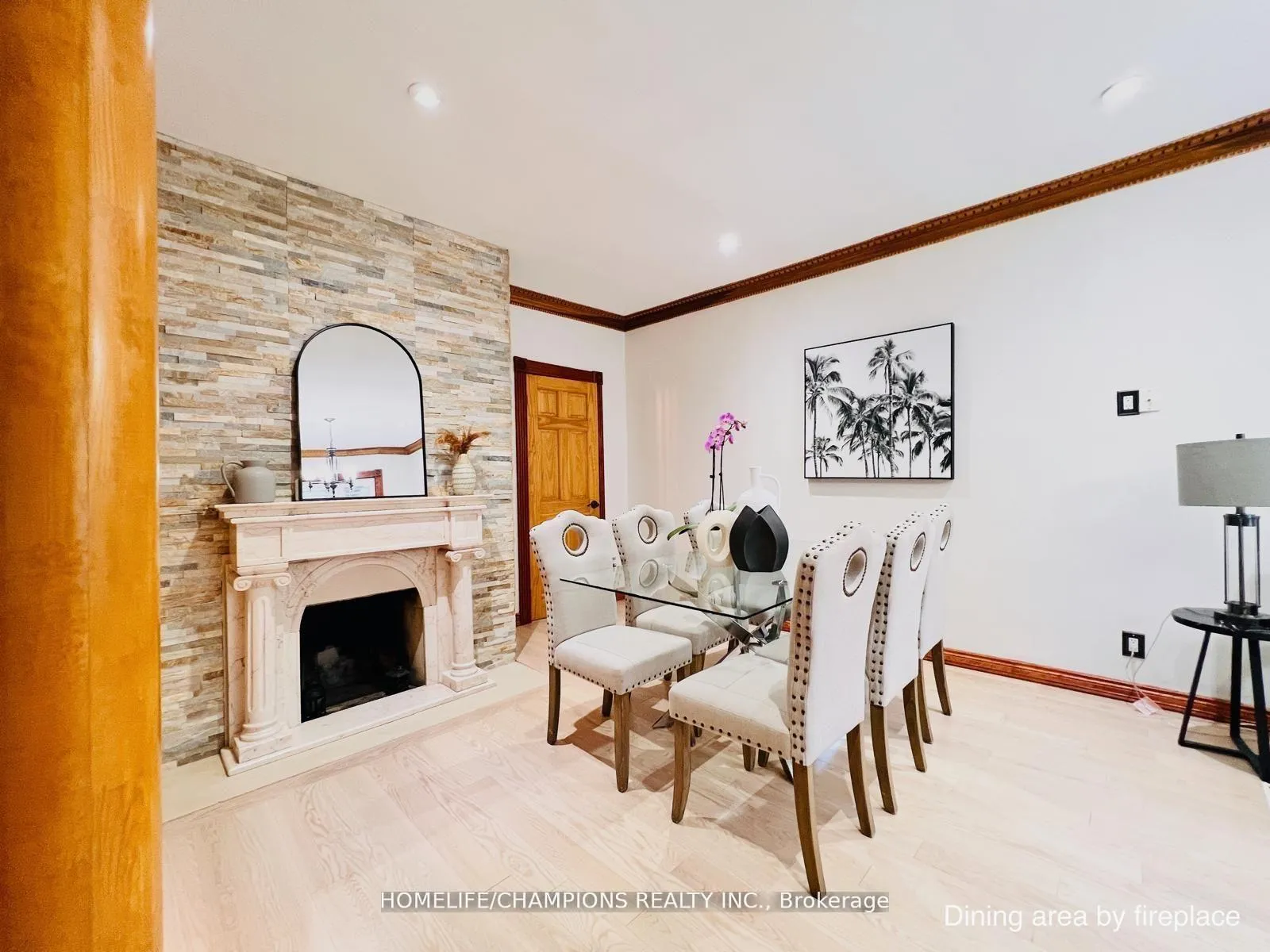 Photo 5 of 291 St Clair Avenue E, Toronto, Rosedale-Moore Park — HOMEH