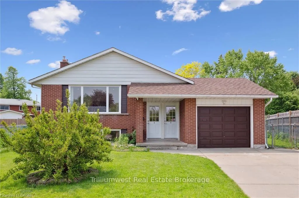 Photo 1 of 11 Van Horne Place, Kitchener — HOMEH
