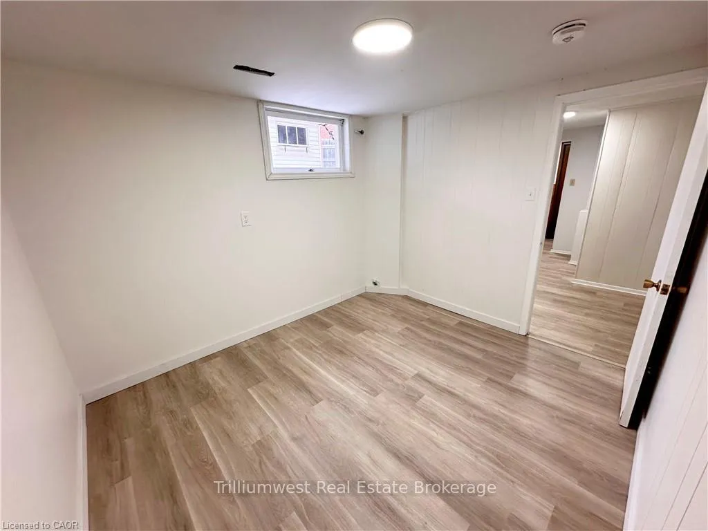 Photo 14 of 11 Van Horne Place, Kitchener — HOMEH