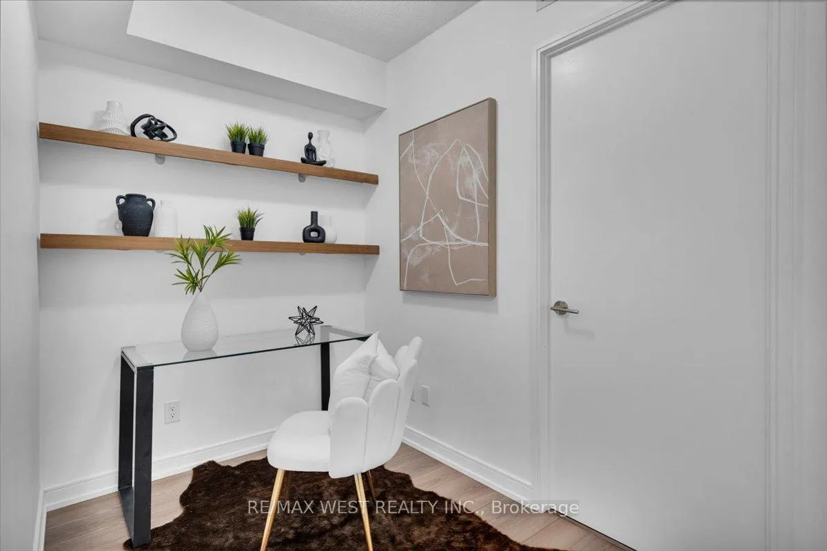 Photo 4 of Unit 306, 20 Thomas Riley Road, Etobicoke, Islington-City Centre West — HOMEH