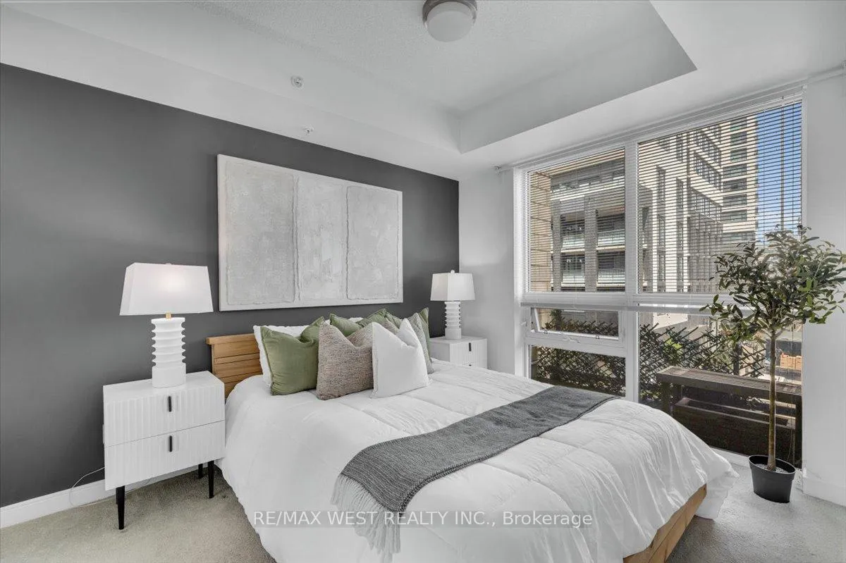 Photo 8 of Unit 306, 20 Thomas Riley Road, Etobicoke, Islington-City Centre West — HOMEH