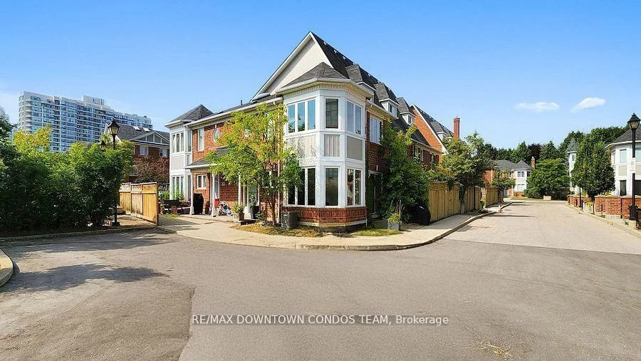Photo 6 of Unit 154, 18 Clark Avenue W, Vaughan, Crestwood-Springfarm-Yorkhill — HOMEH