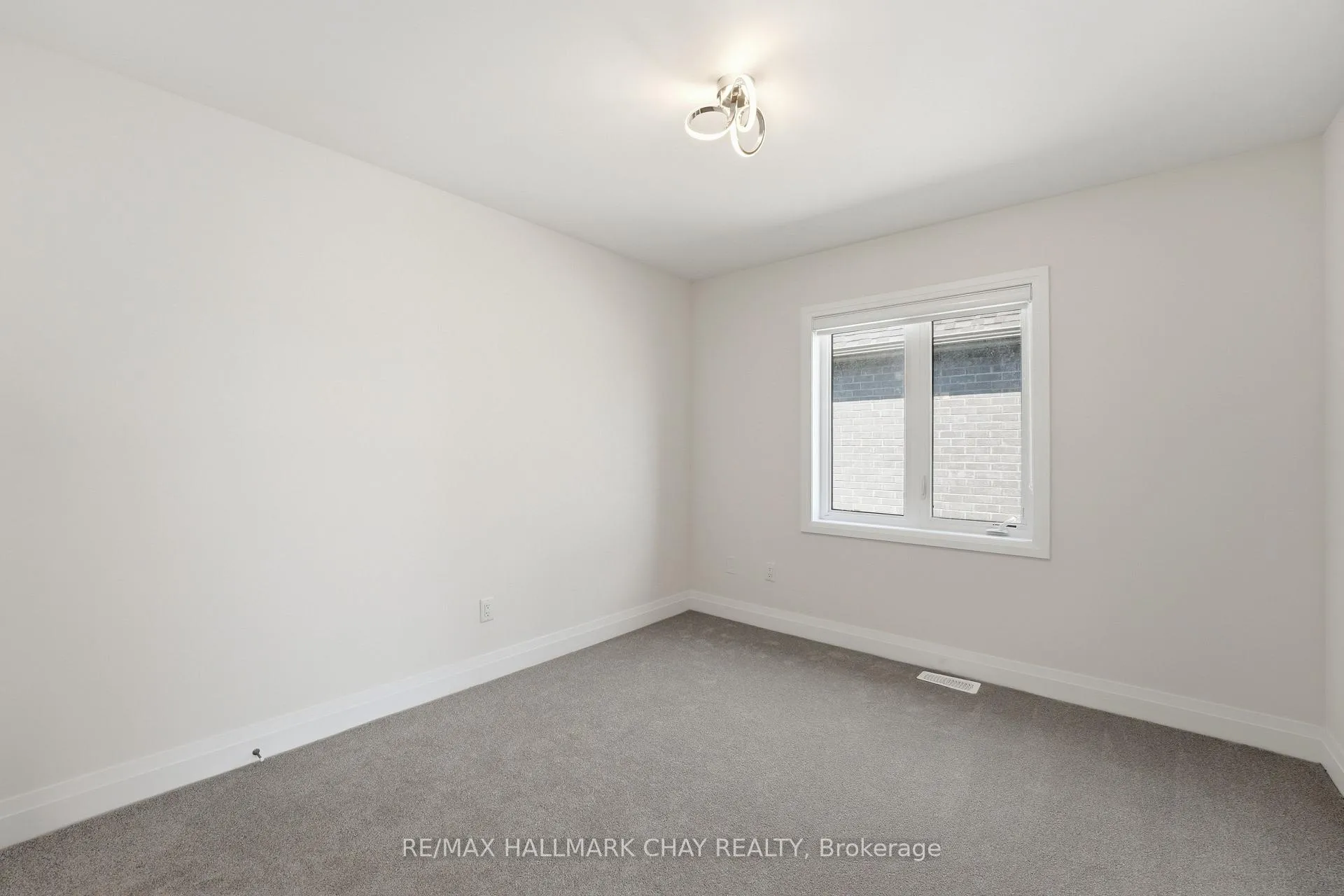 Photo 16 of 25 Del Ray Crescent, Wasaga Beach — HOMEH