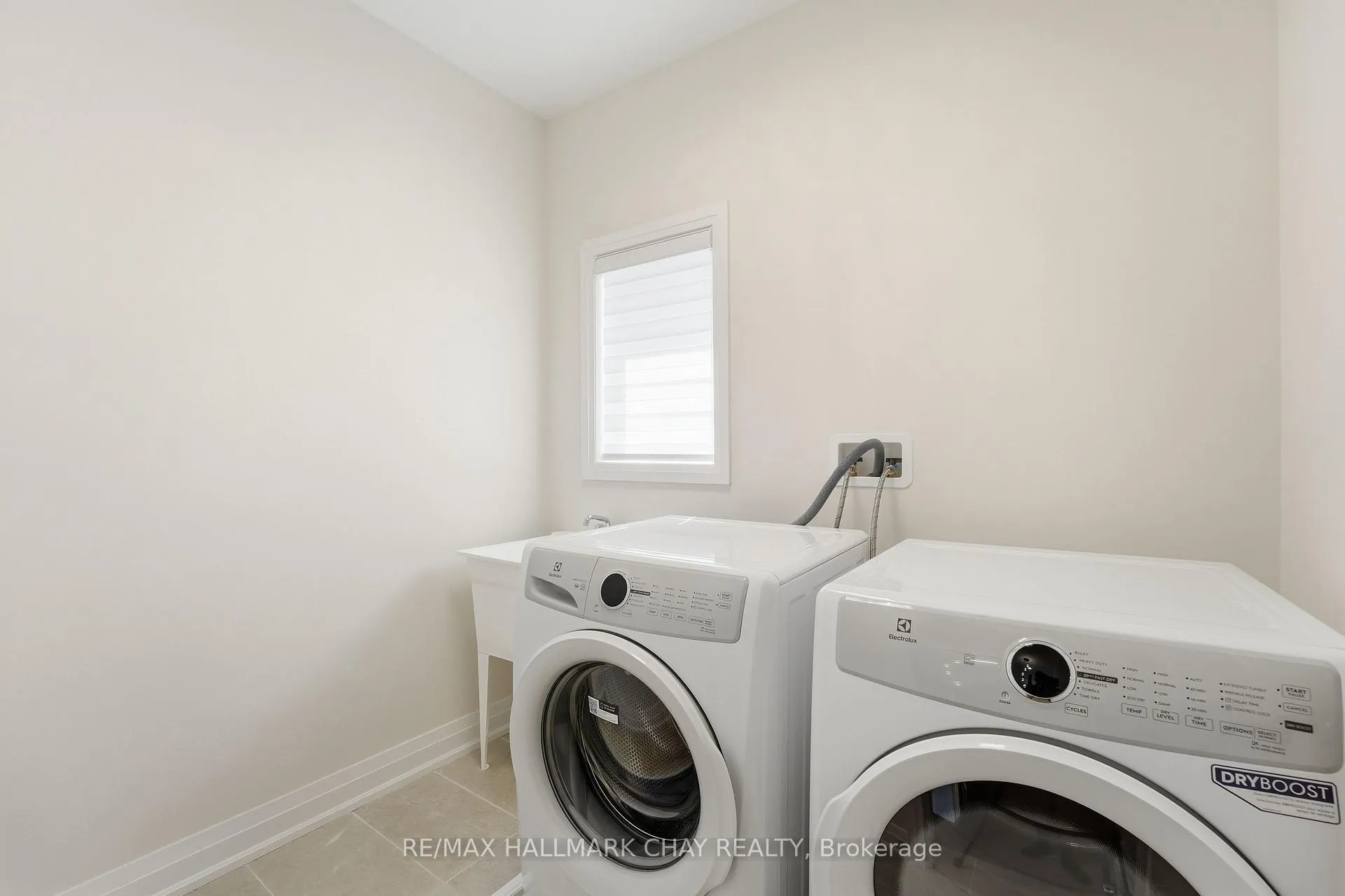 Photo 26 of 25 Del Ray Crescent, Wasaga Beach — HOMEH