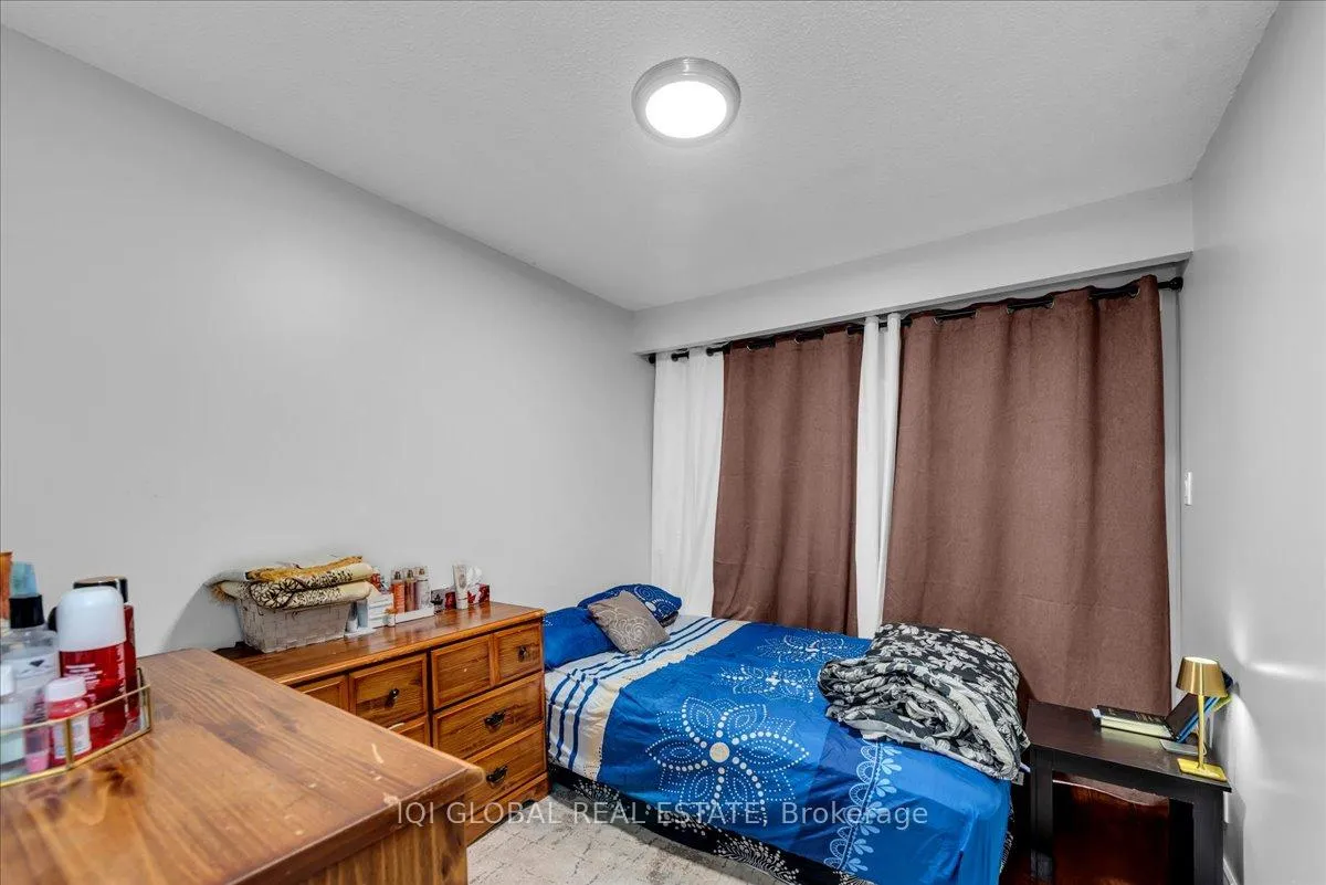 Photo 13 of 134 Thaler Avenue, Kitchener, Centreville Chicopee — HOMEH