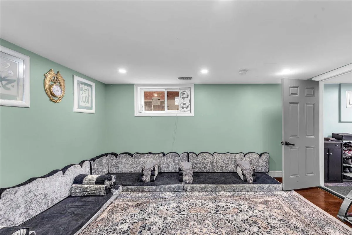 Photo 21 of 134 Thaler Avenue, Kitchener, Centreville Chicopee — HOMEH