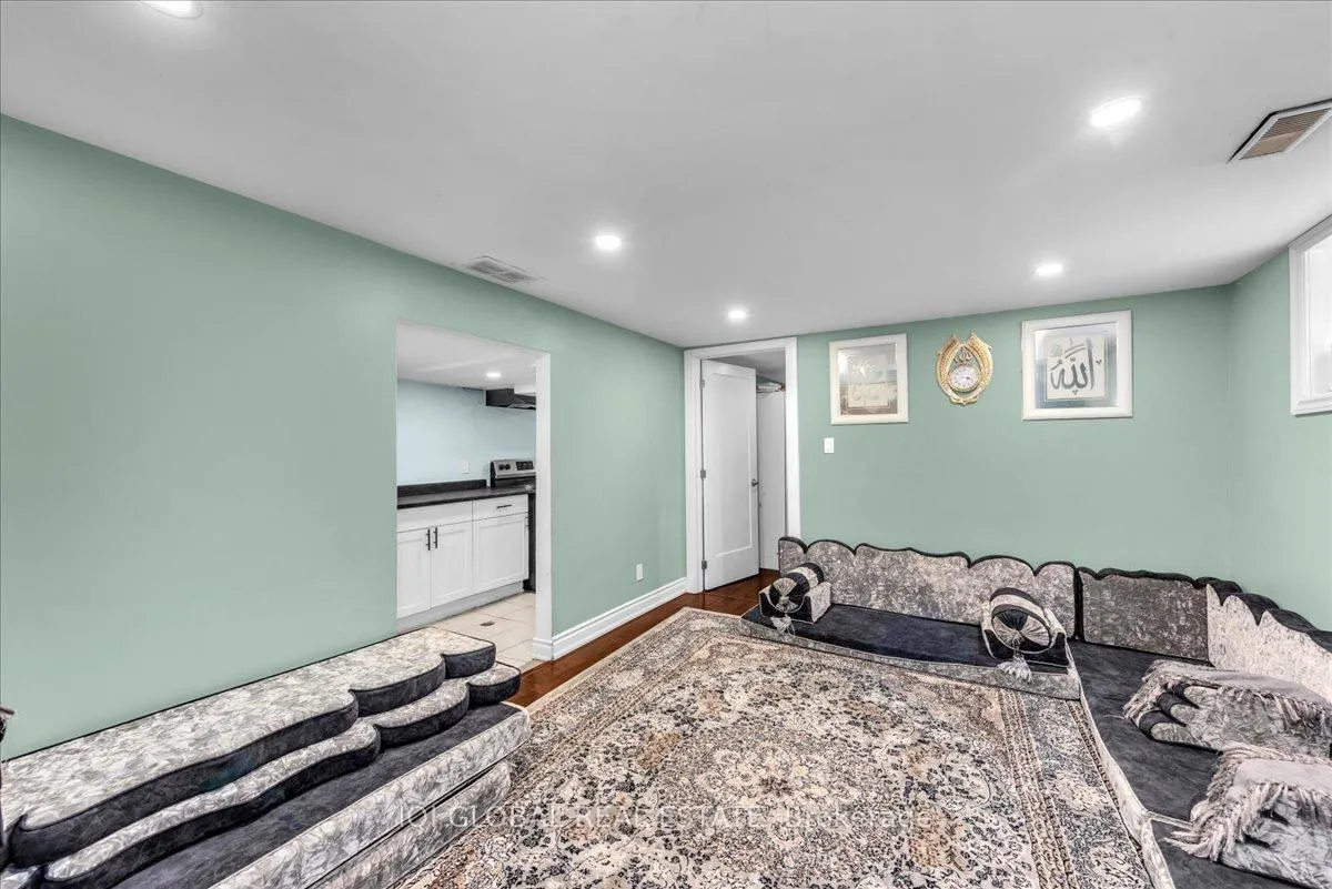 Photo 23 of 134 Thaler Avenue, Kitchener, Centreville Chicopee — HOMEH