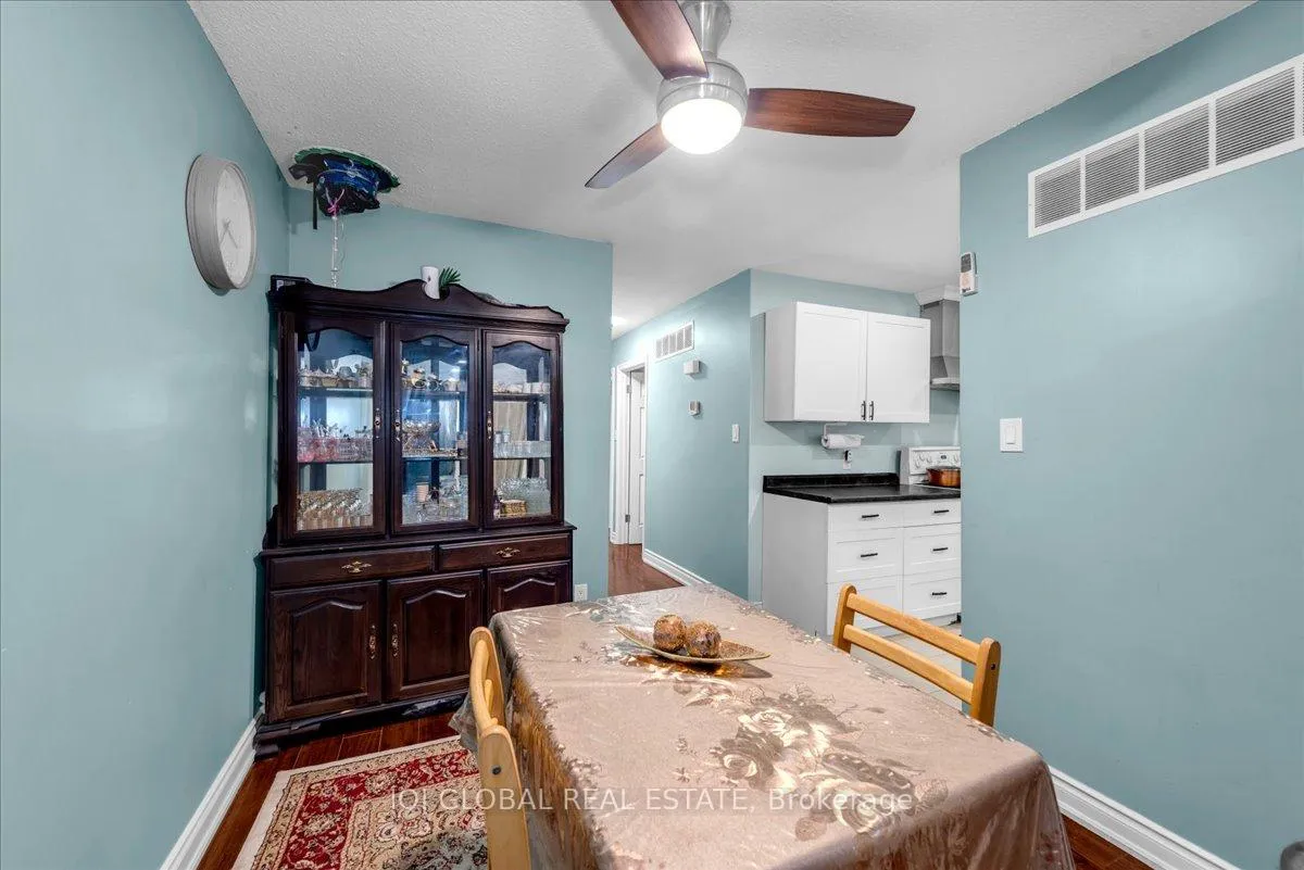 Photo 30 of 134 Thaler Avenue, Kitchener, Centreville Chicopee — HOMEH