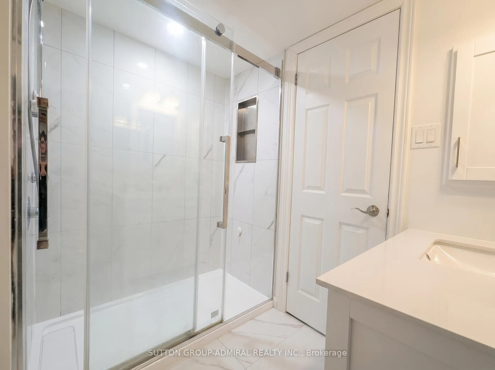 Photo 28 of 439B Chapman Mills Drive, Ottawa, Barrhaven - Strandherd — HOMEH
