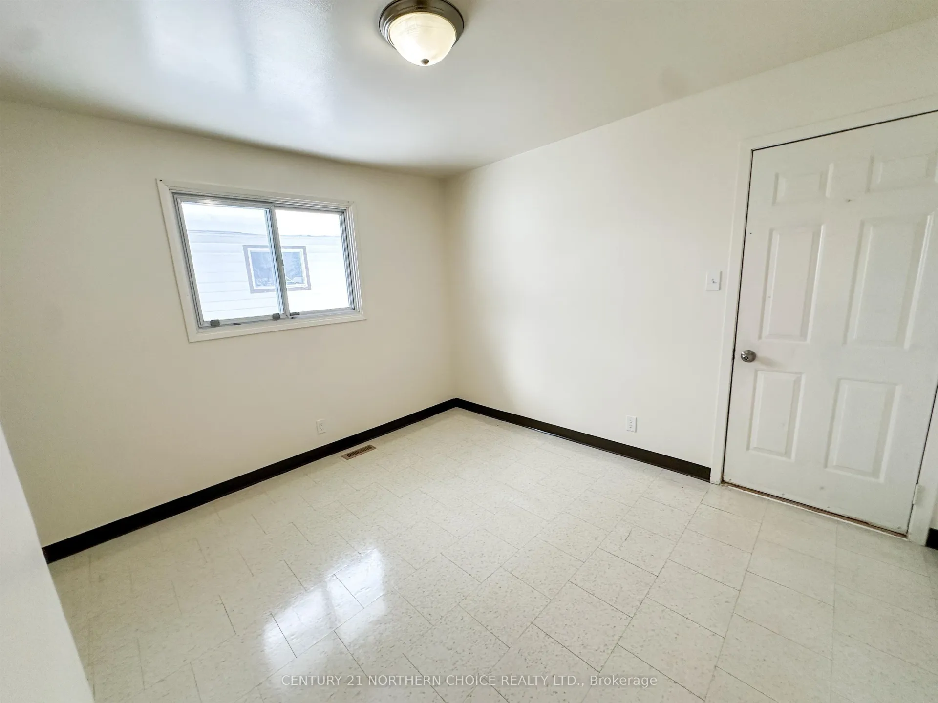 Photo 11 of 47/49 Birch Drive, Ear Falls — HOMEH
