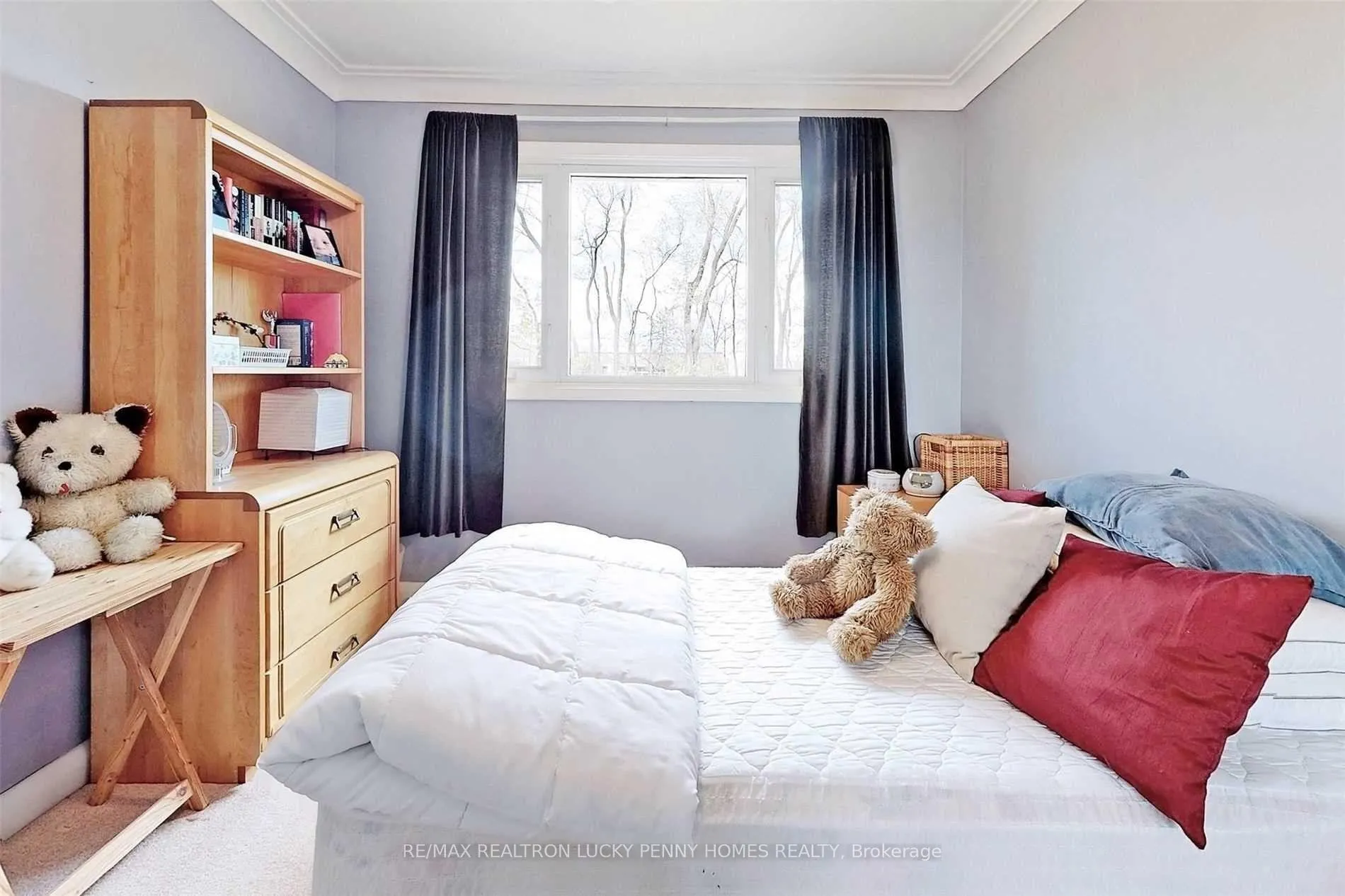 Photo 12 of 57 Windridge Drive, Markham, Bullock — HOMEH