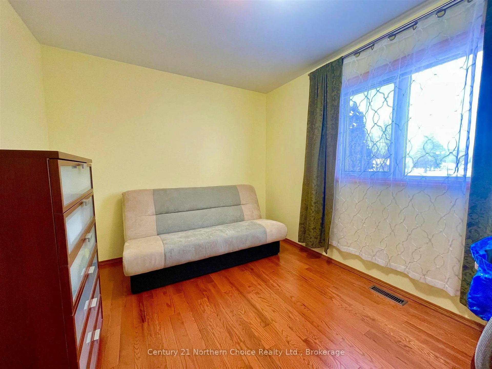 Photo 17 of 228 Taylor Street, Dryden, Milestone — HOMEH