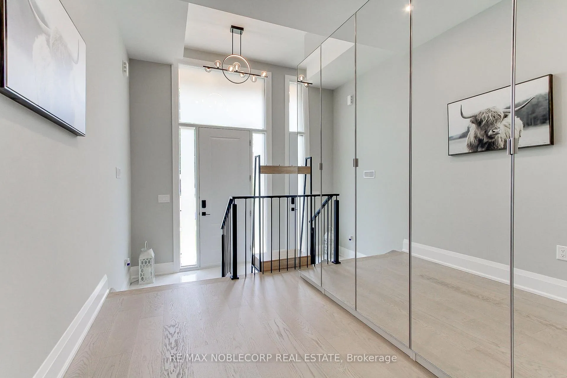 Photo 3 of 606 Green Street, Whitby, Downtown Whitby — HOMEH
