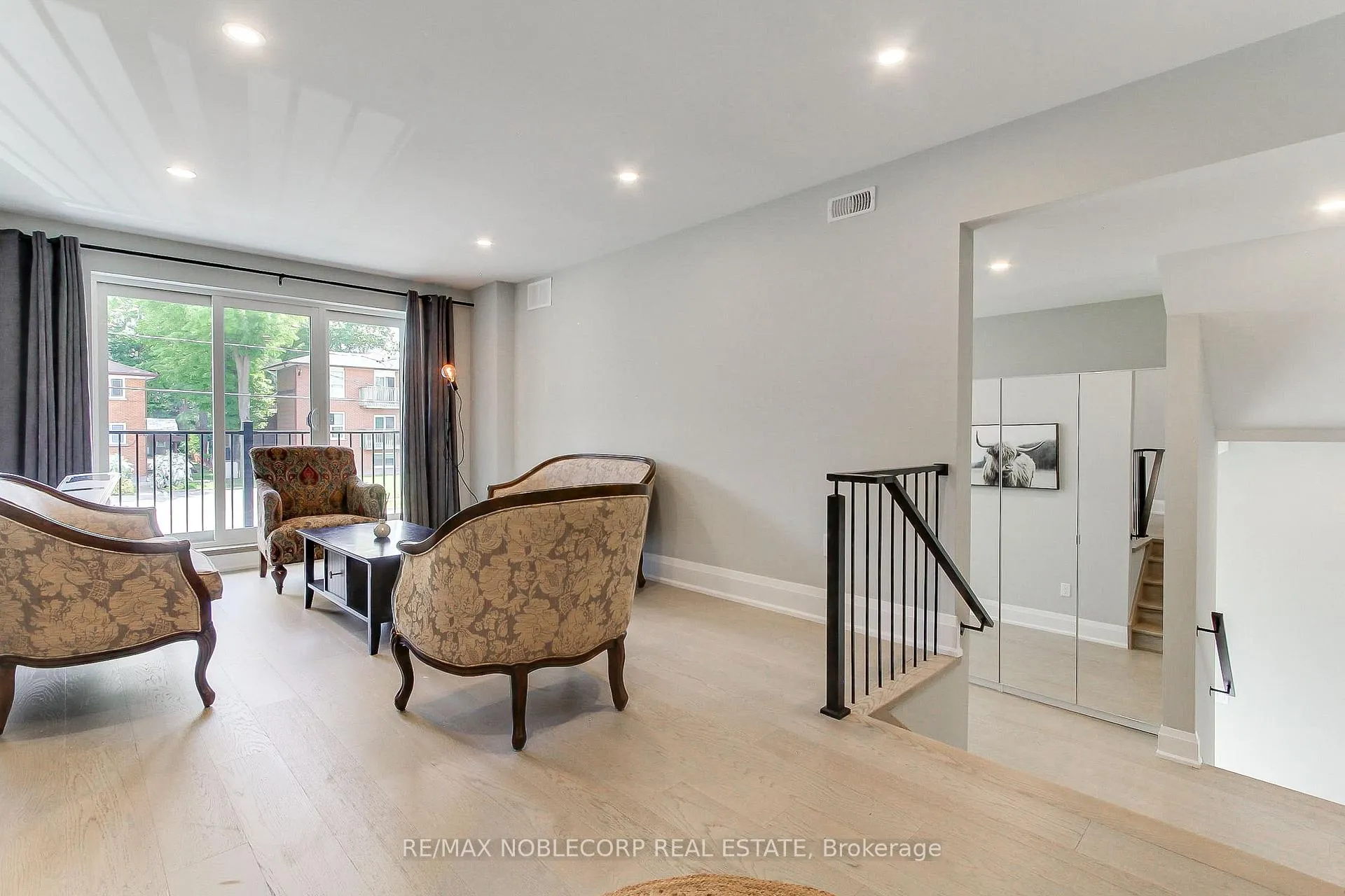 Photo 5 of 606 Green Street, Whitby, Downtown Whitby — HOMEH