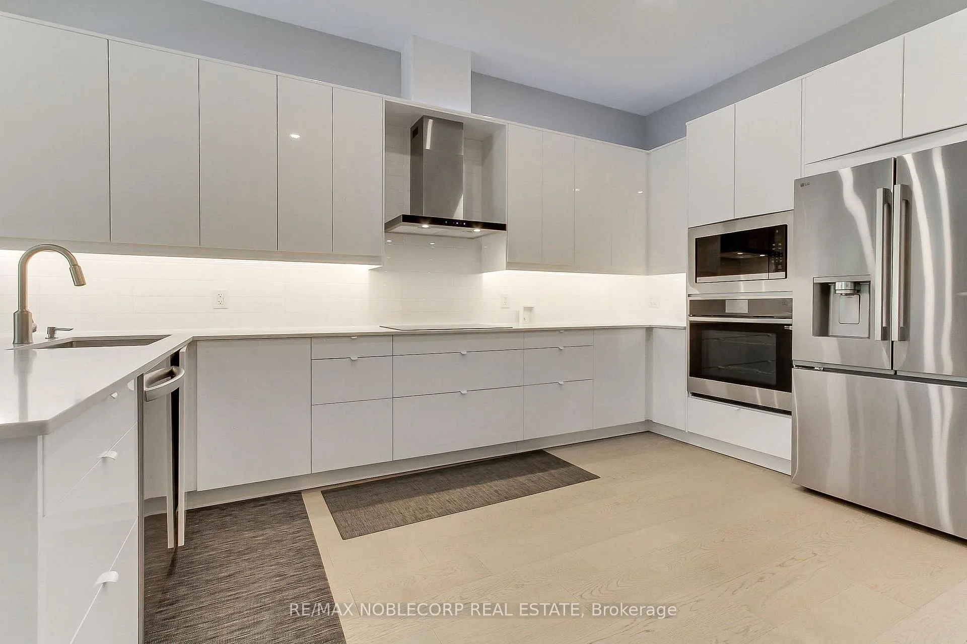 Photo 10 of 606 Green Street, Whitby, Downtown Whitby — HOMEH