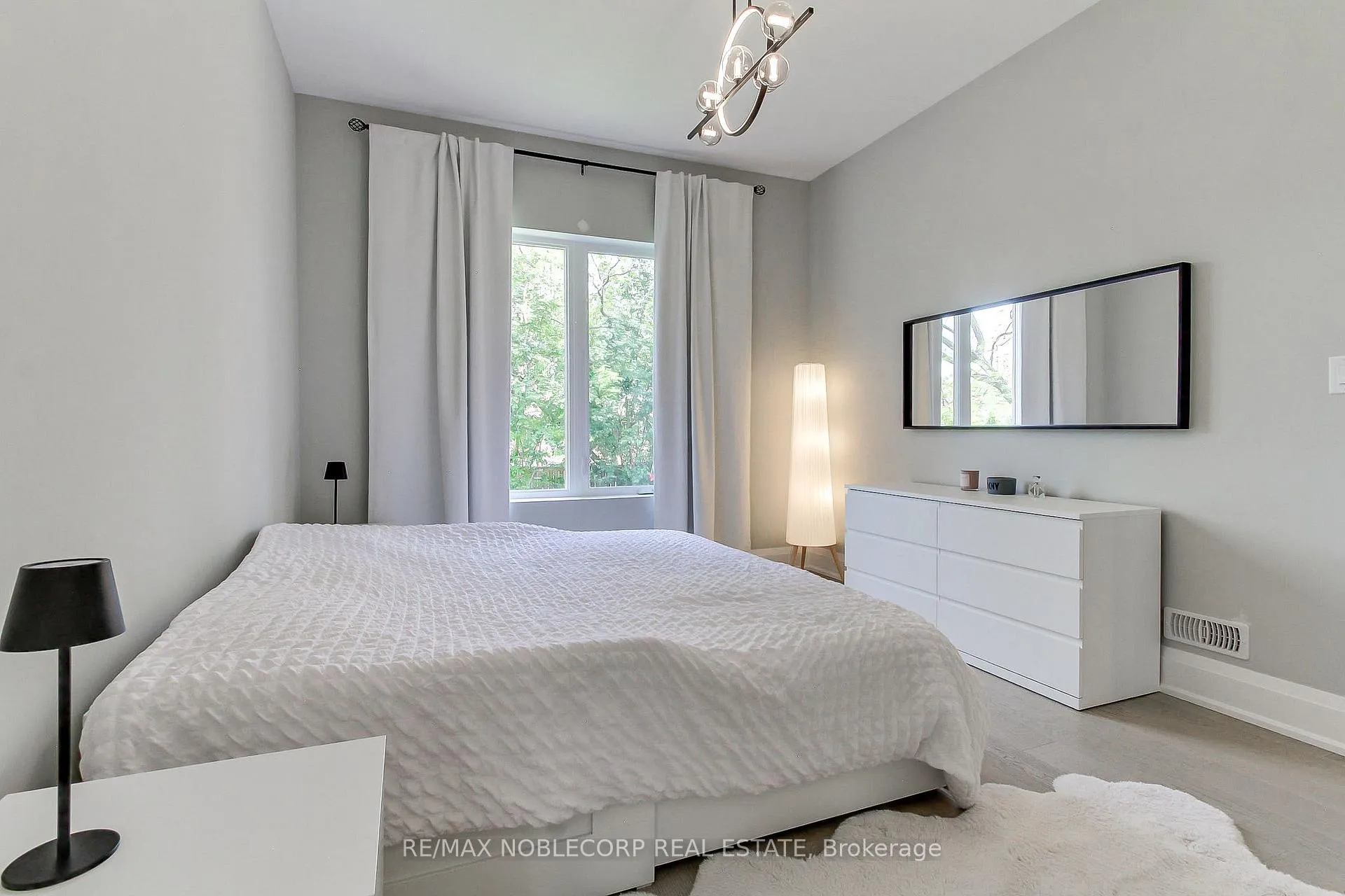 Photo 17 of 606 Green Street, Whitby, Downtown Whitby — HOMEH