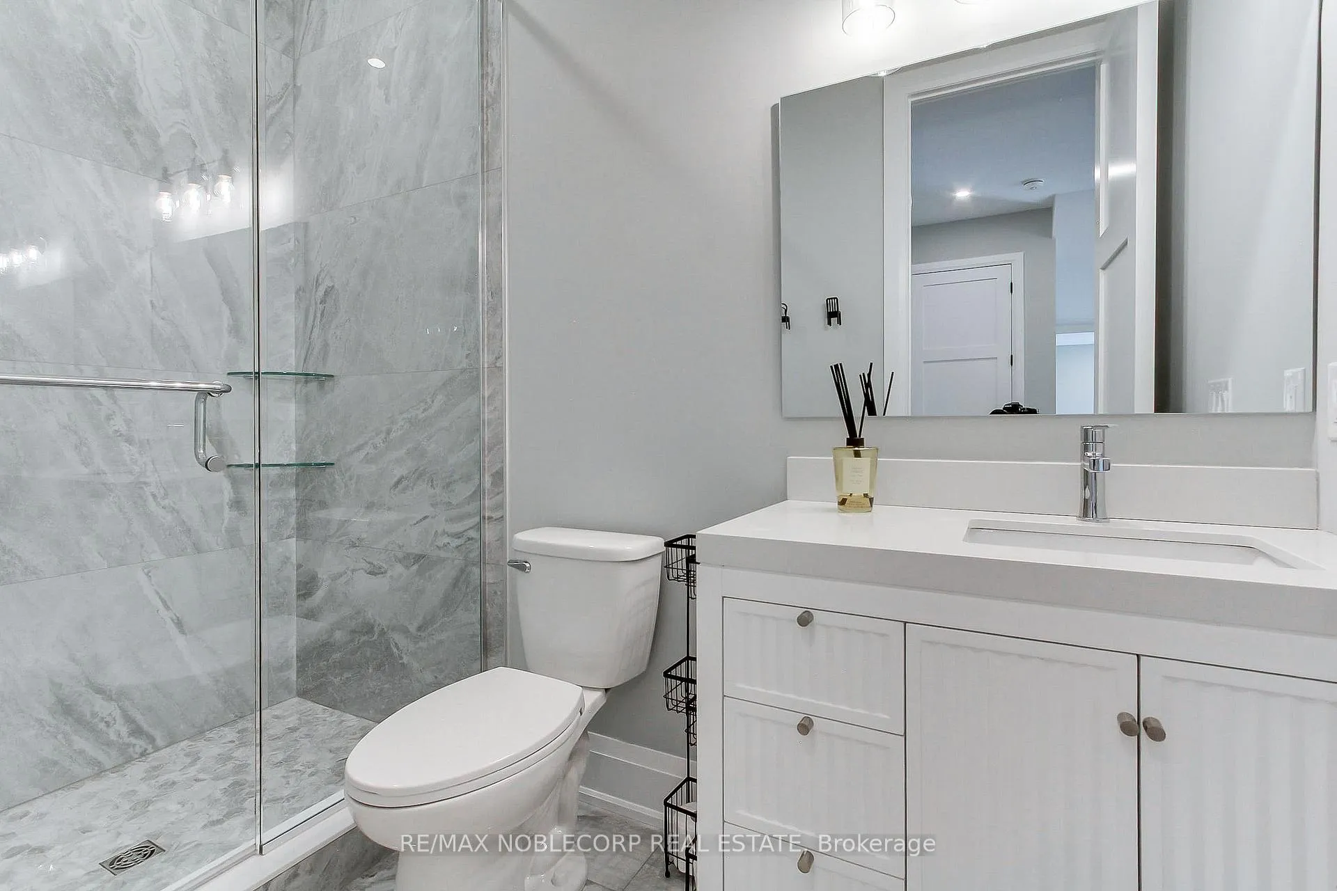 Photo 21 of 606 Green Street, Whitby, Downtown Whitby — HOMEH