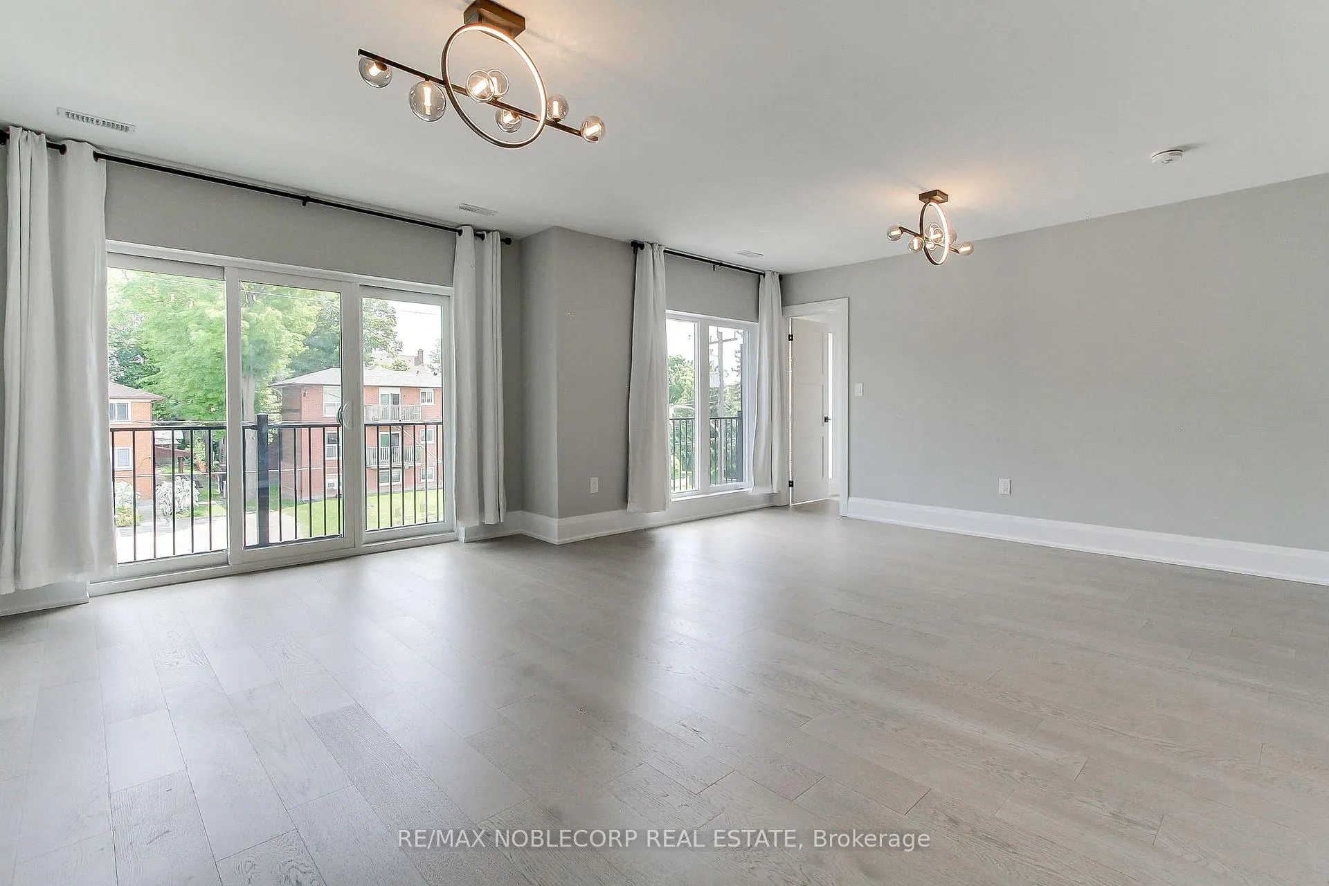 Photo 27 of 606 Green Street, Whitby, Downtown Whitby — HOMEH